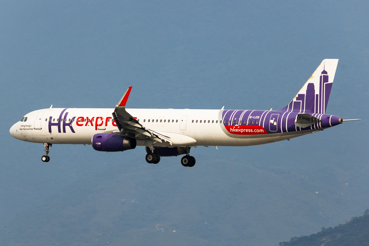 Full size: Hong Kong Express Airbus A321-200 B-LEB at Hong Kong International Airport