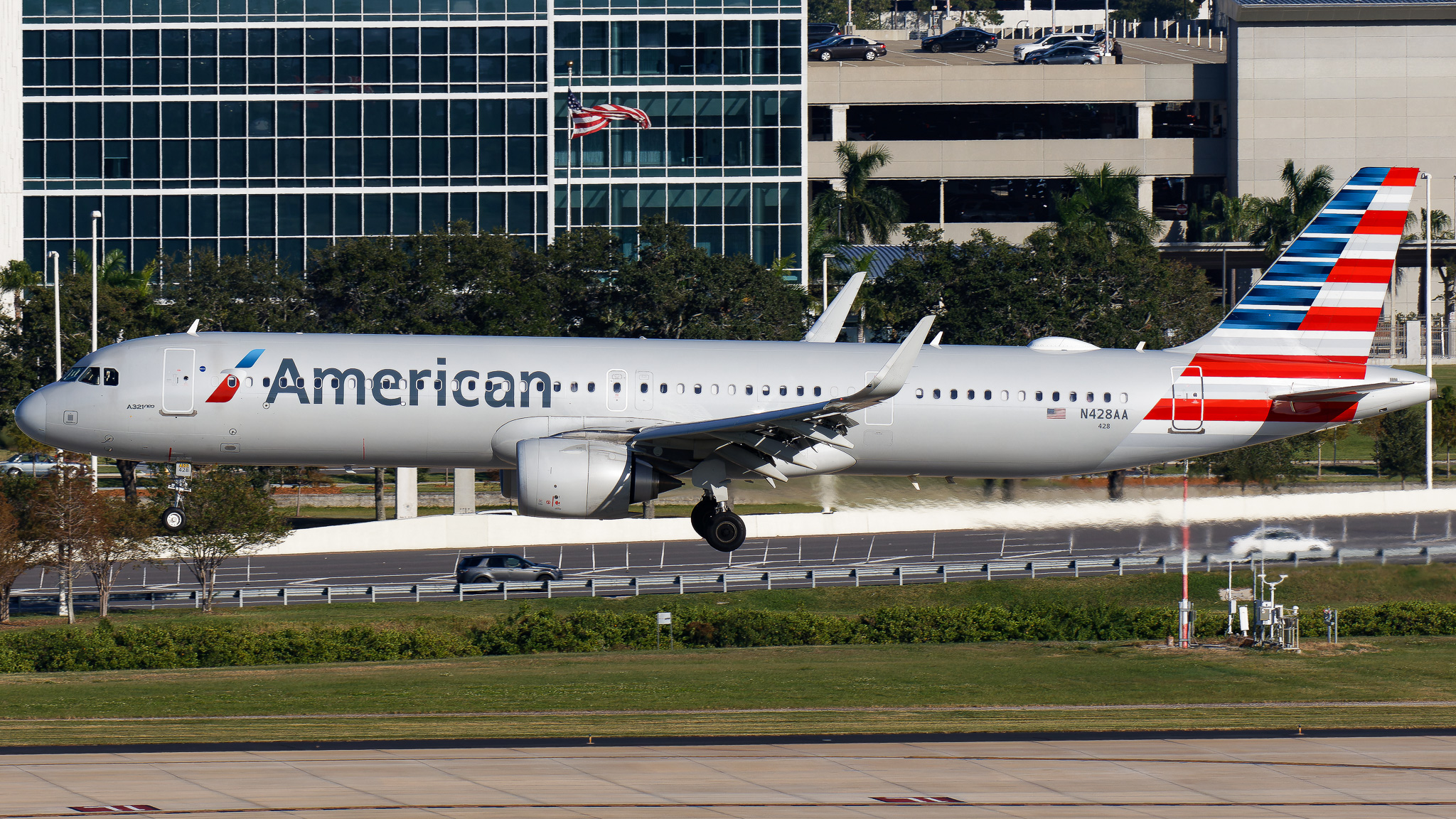 Full size: American Airlines Airbus A321NEO N428AA at Tampa International Airport