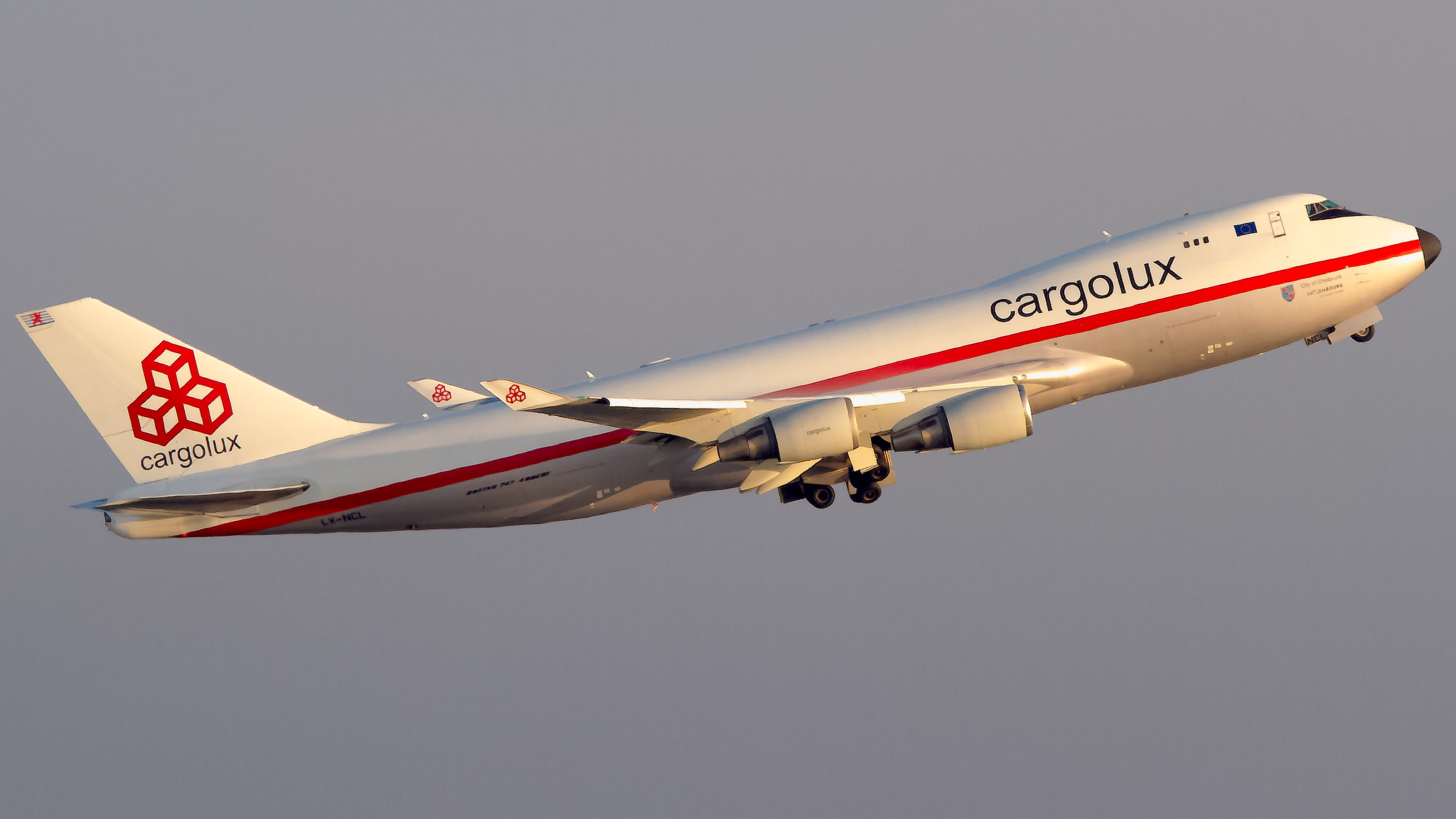 Full size: CargoLux Boeing 747-400F LX-NCL at Los Angeles International Airport