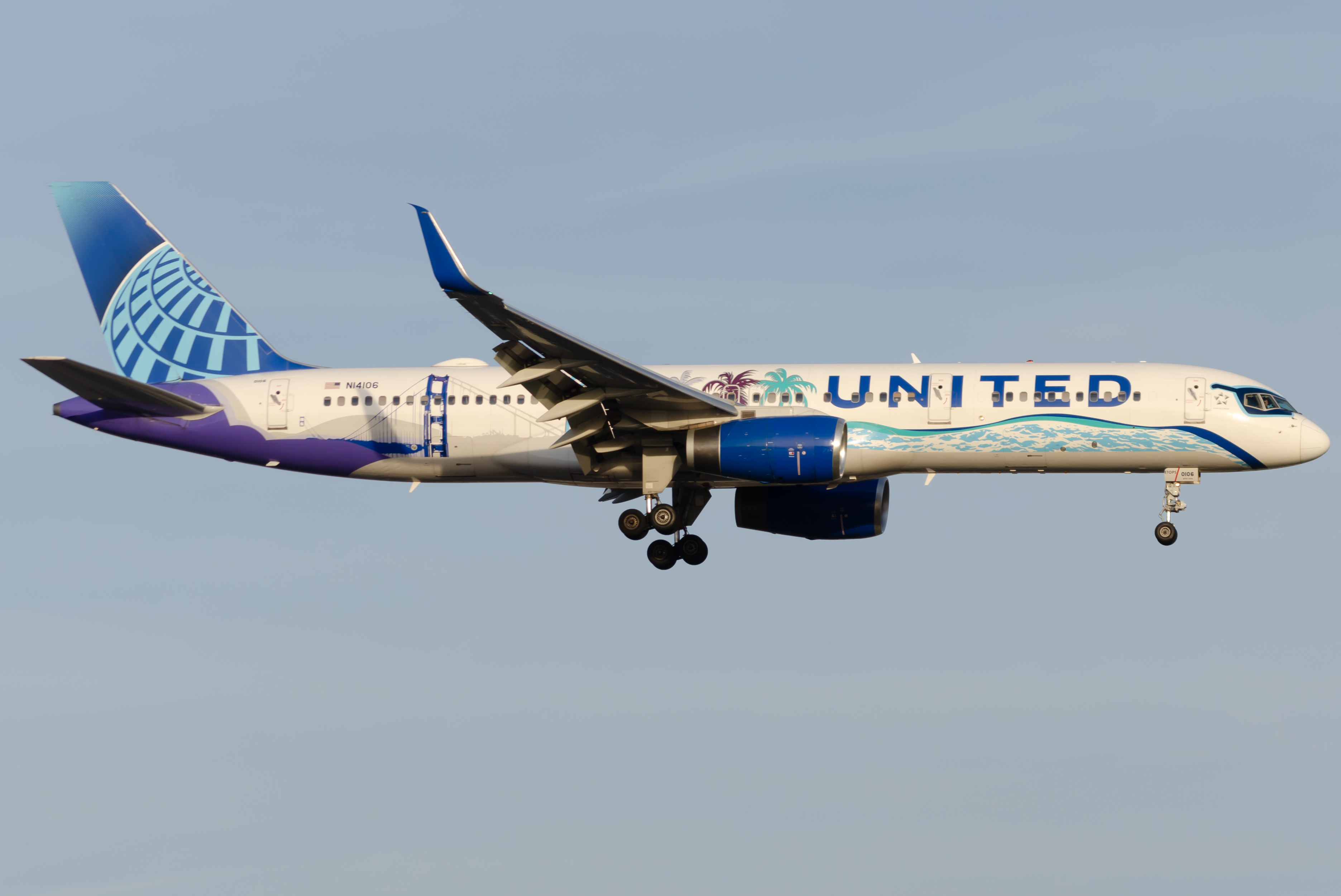 Full size: United Airlines Boeing 757-200 N14106 at Newark Liberty International Airport