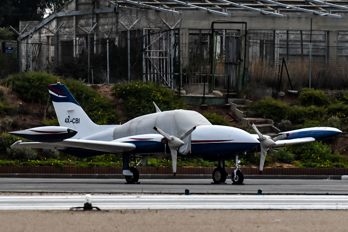 Full size: PRIVATE Cessna 310R 4X-CBI at Herzliya Airport