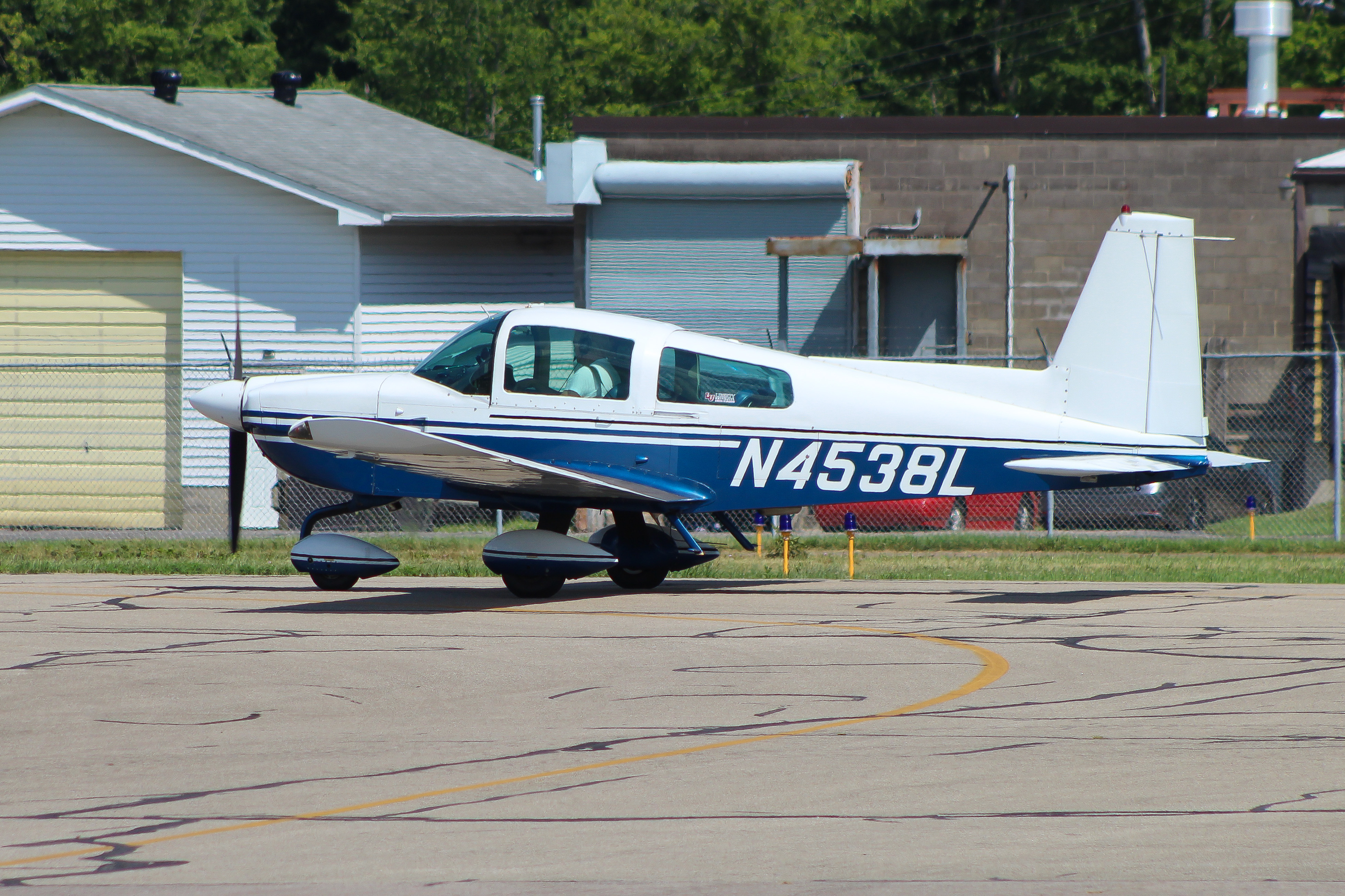 Full size: PRIVATE Grumman AA-5 Tiger N4538L at Clermont County Airport