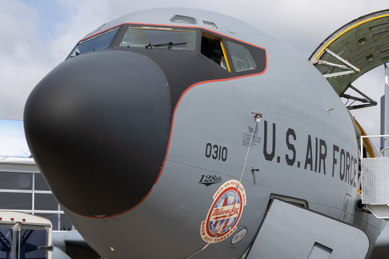 Full size: USAF - United States Air Force Boeing KC-135 Stratotanker 61-0310 at Wittman Regional Airport