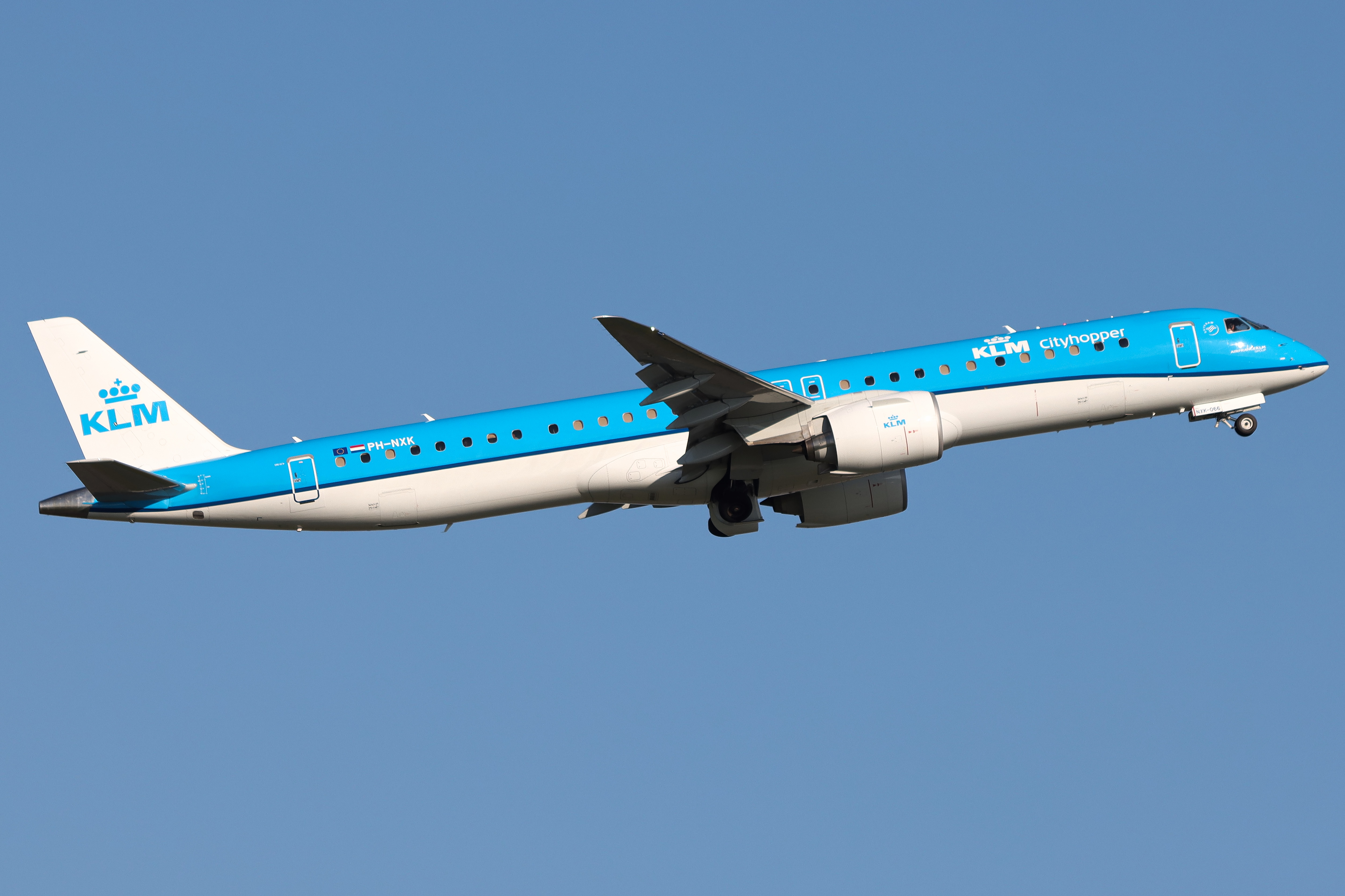 Full size: KLM CityHopper Embraer E195-E2 PH-NXK at Amsterdam Schiphol Airport