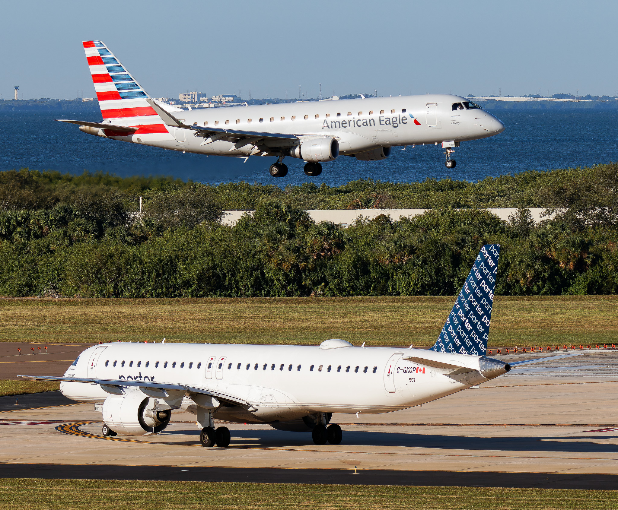 Full size: Porter Airlines Embraer E195-E2 C-GKQP at Tampa International Airport