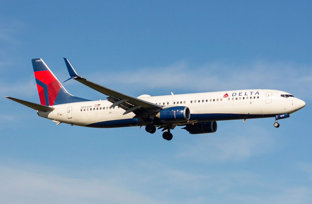 Full size: Delta Airlines Boeing 737-900ER N840DN at Tampa International Airport
