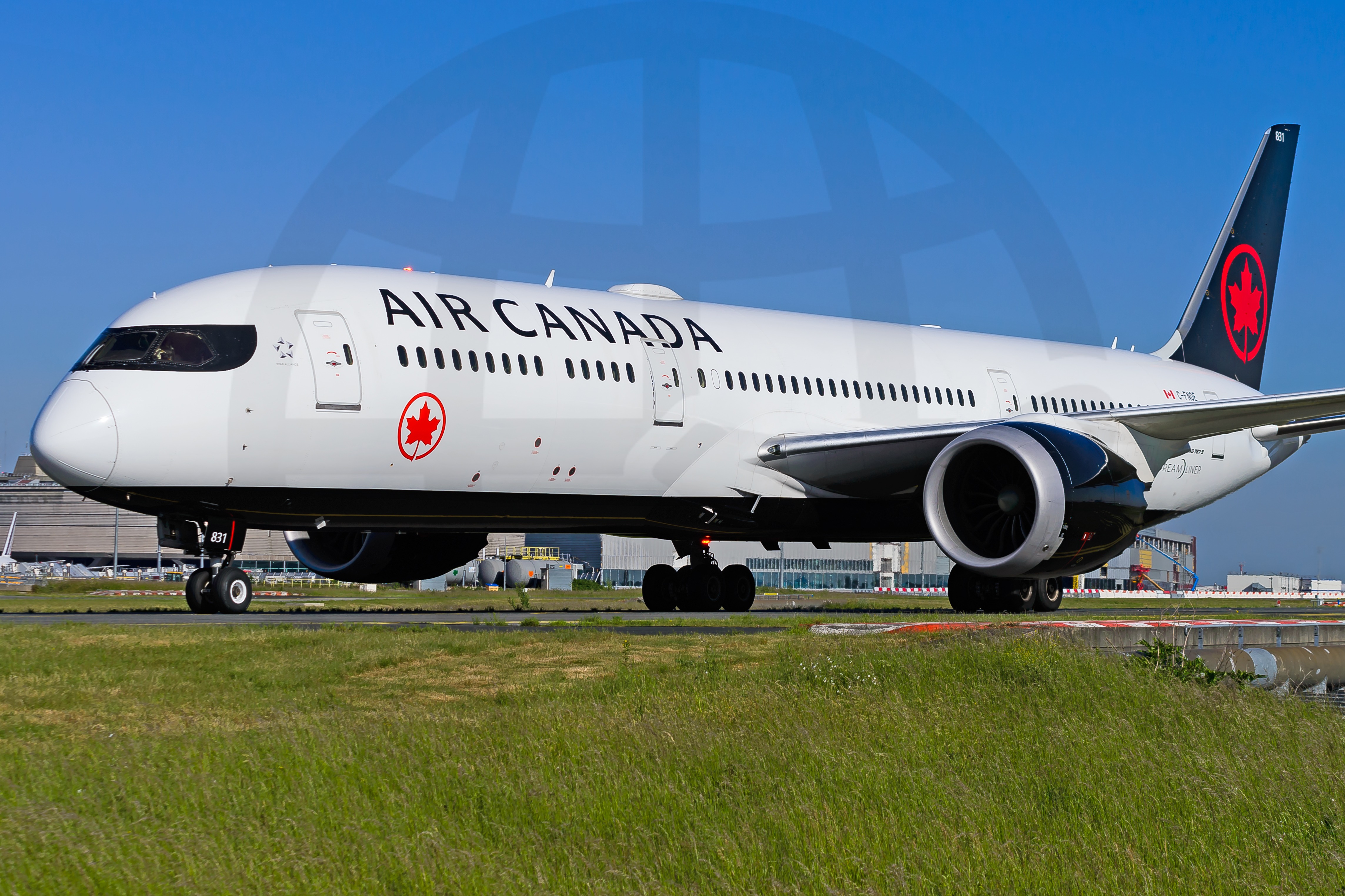 Full size: Air Canada Boeing 787-9 C-FNOE at Paris Charles de Gaulle Airport