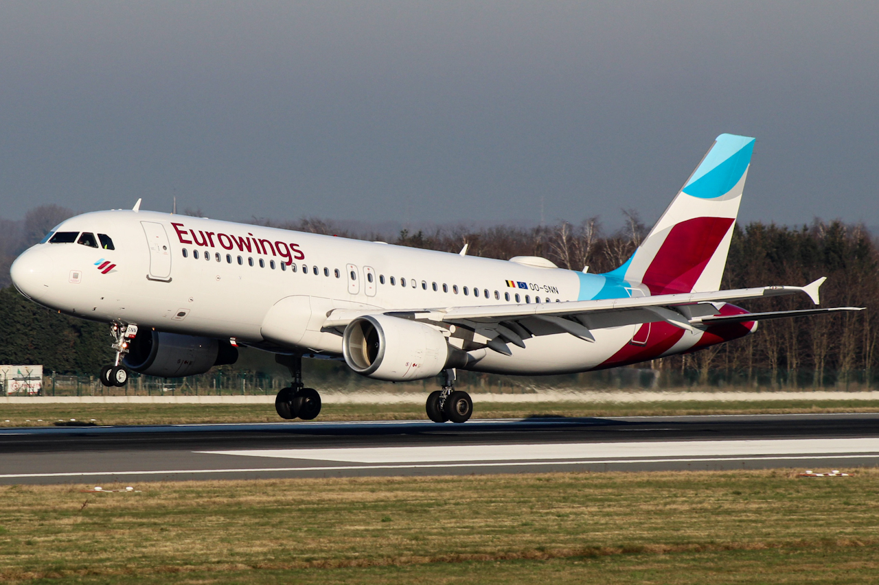 Full size: Brussels Airlines Airbus A320 OO-SNN at Brussels Airport