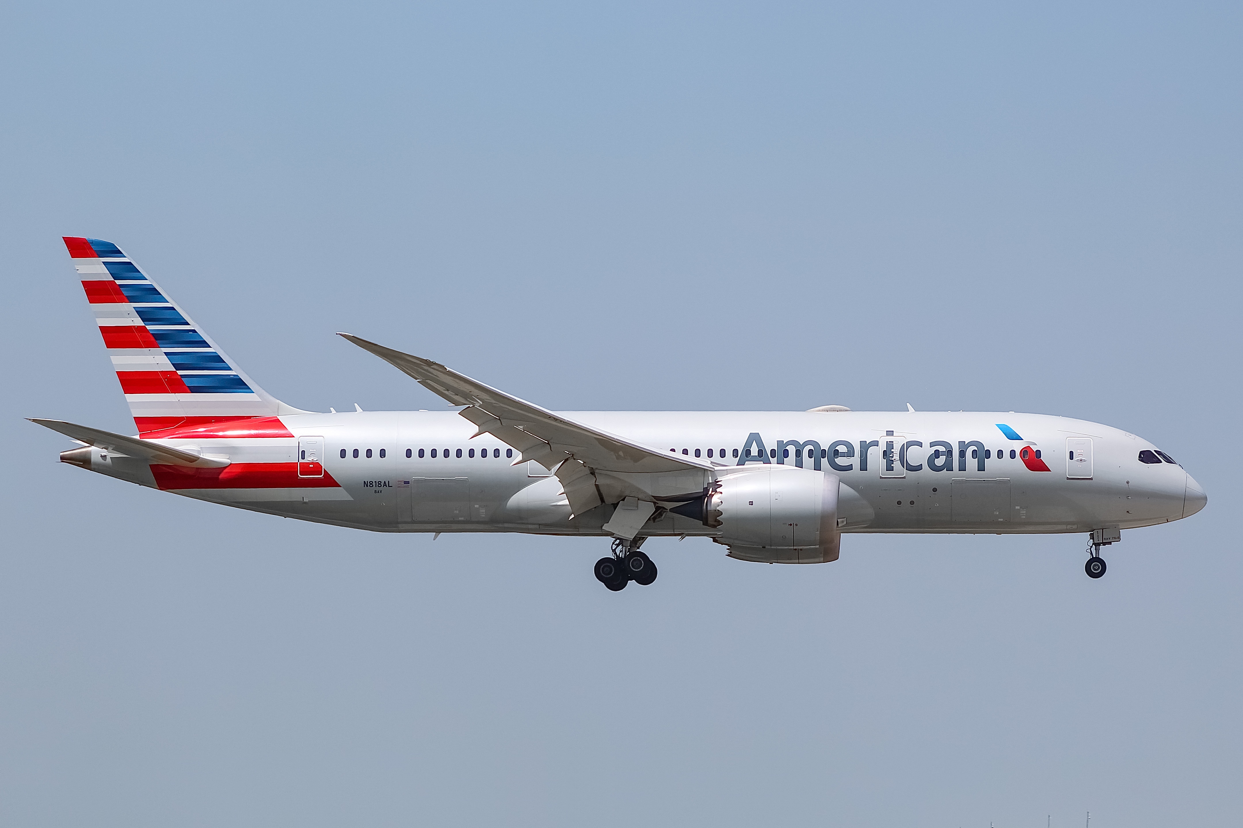 Full size: American Airlines Boeing 787-8 N818AL at Chicago O'Hare International Airport