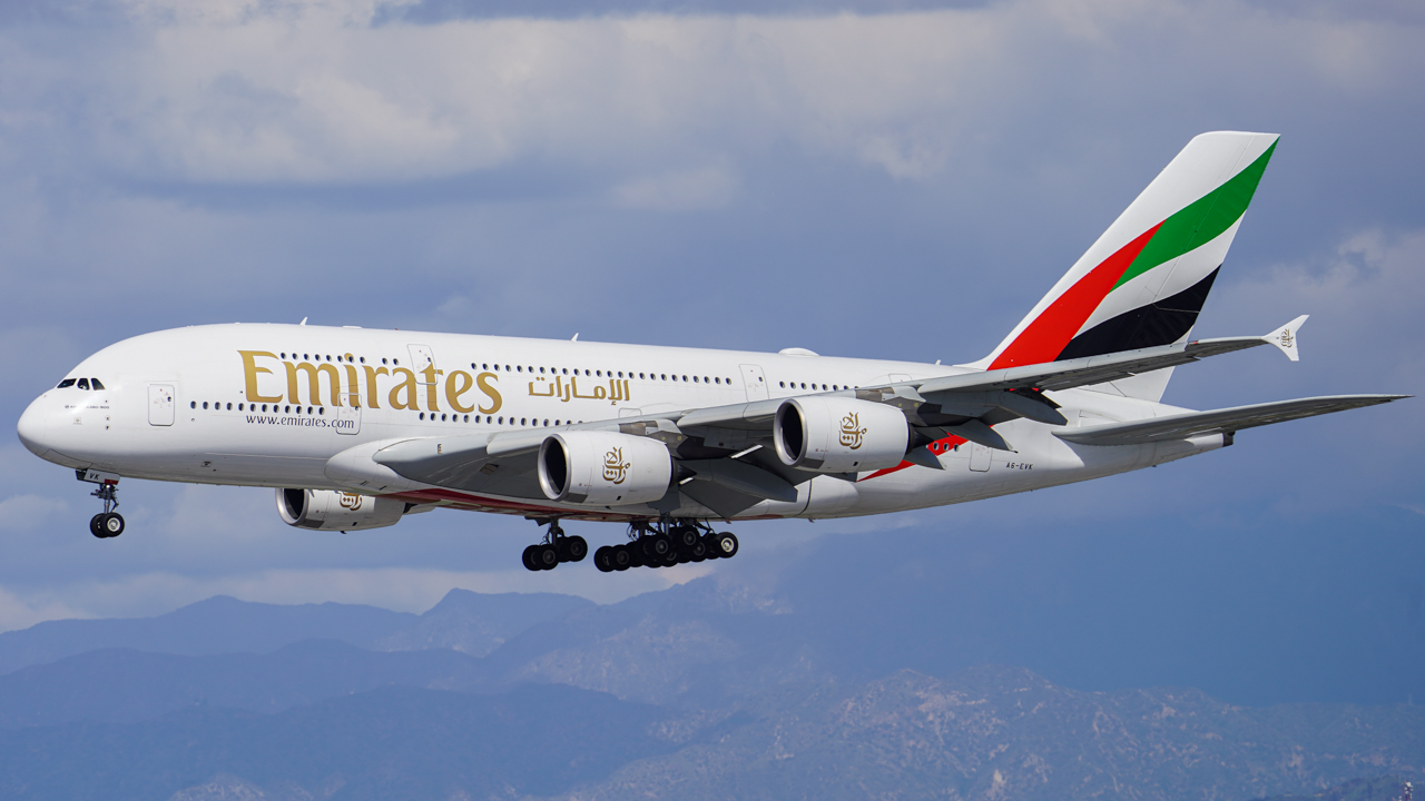 Full size: Emirates Airbus A380-800 A6-EVK at Los Angeles International Airport