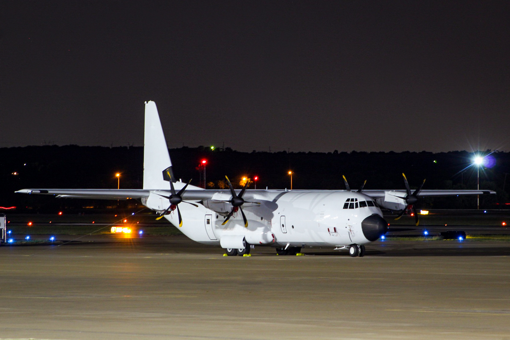 Full size: Pallas Aviation Lockheed Martin LM-100J N71KM at Fort Worth Alliance Airport