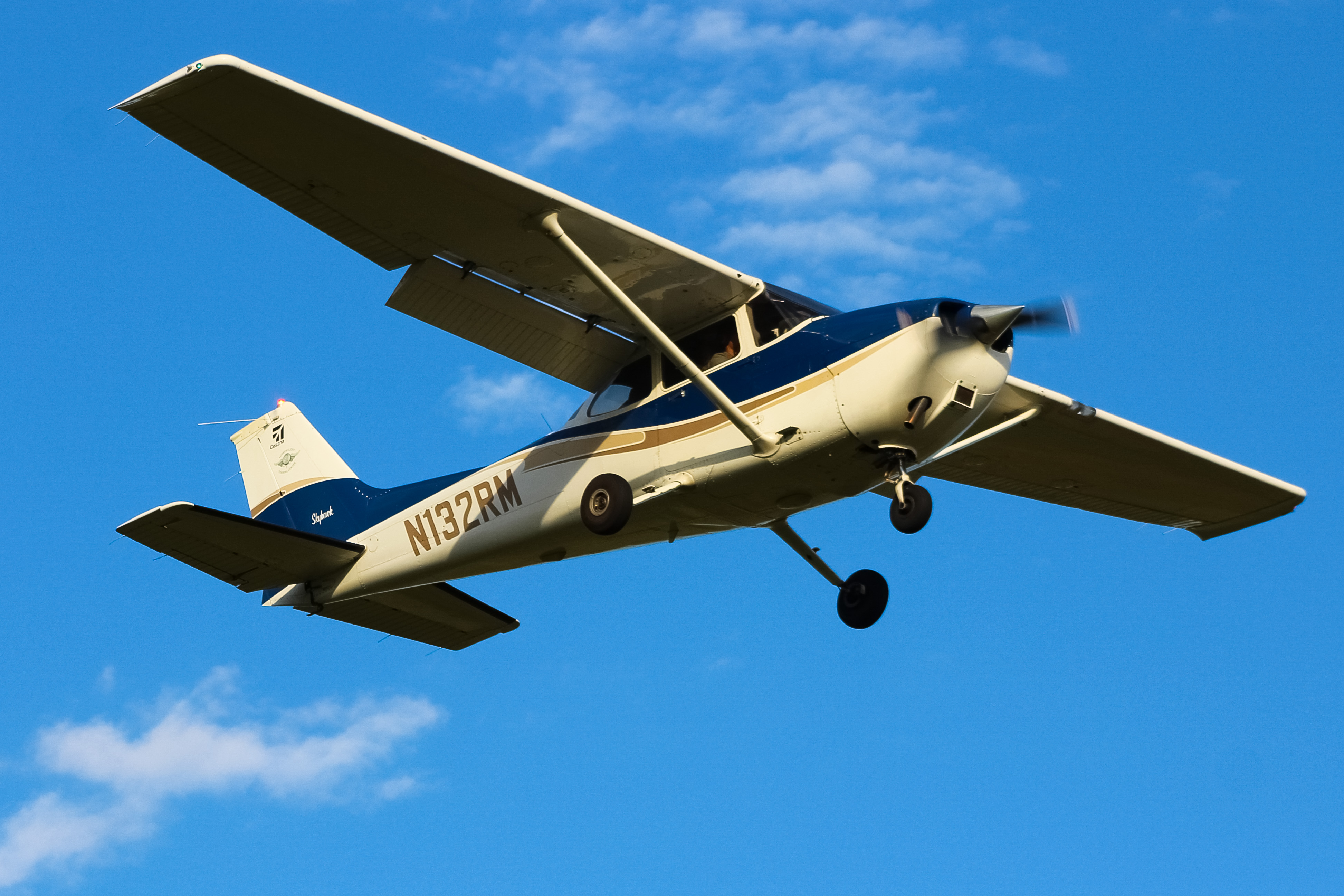 Full size: PRIVATE Cessna 172 N132RM at Cincinnati Municipal Airport/Lunken Field