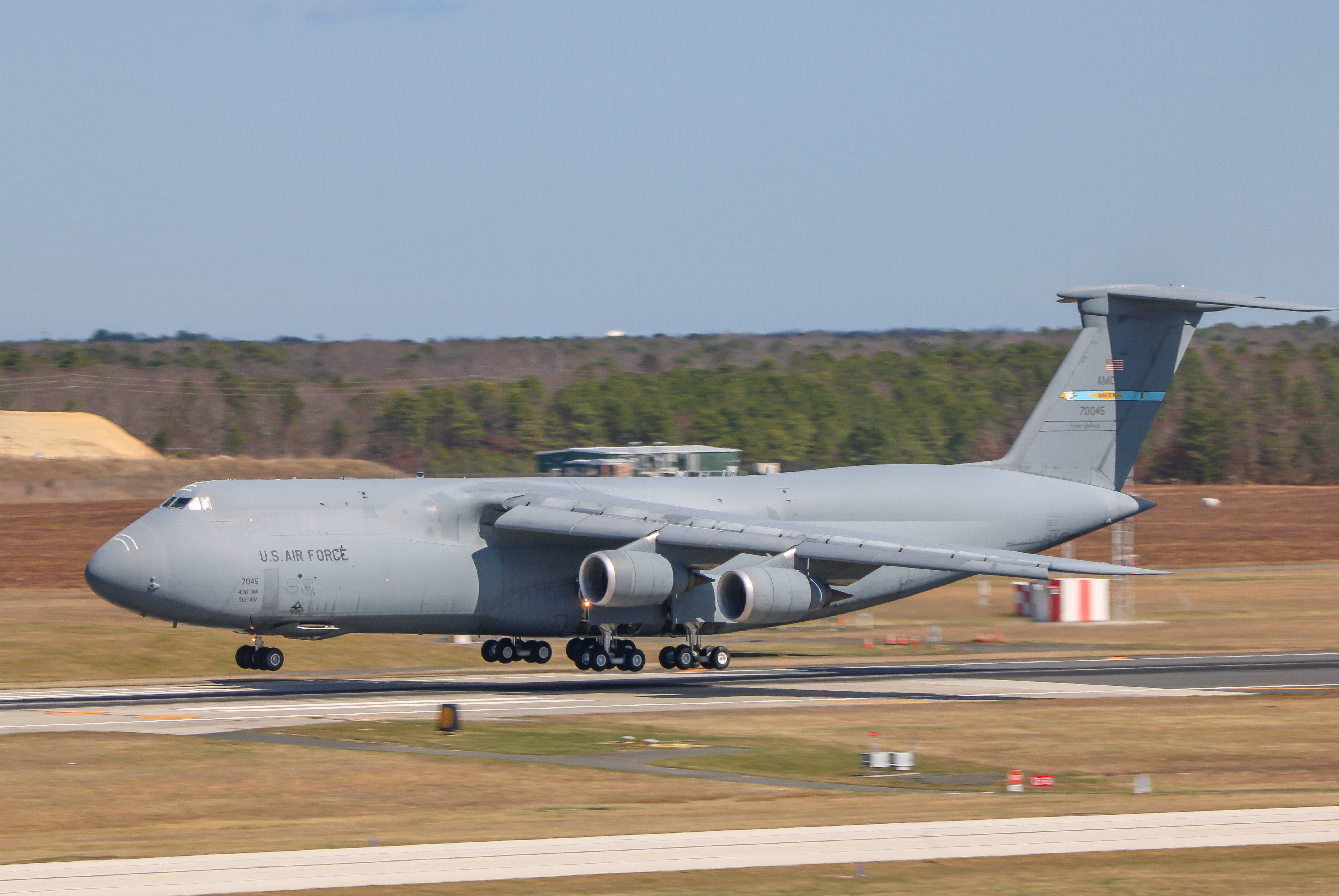 Full size: USAF - United States Air Force Lockheed C-5M Super Galaxy 87-0045 at Atlantic City International Airport