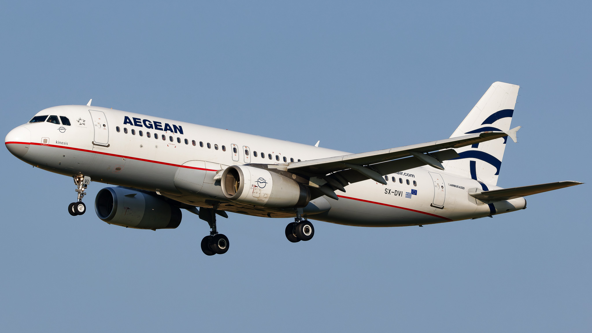 Full size: Aegean Airlines Airbus A320 SX-DVI at Zurich-Kloten Airport