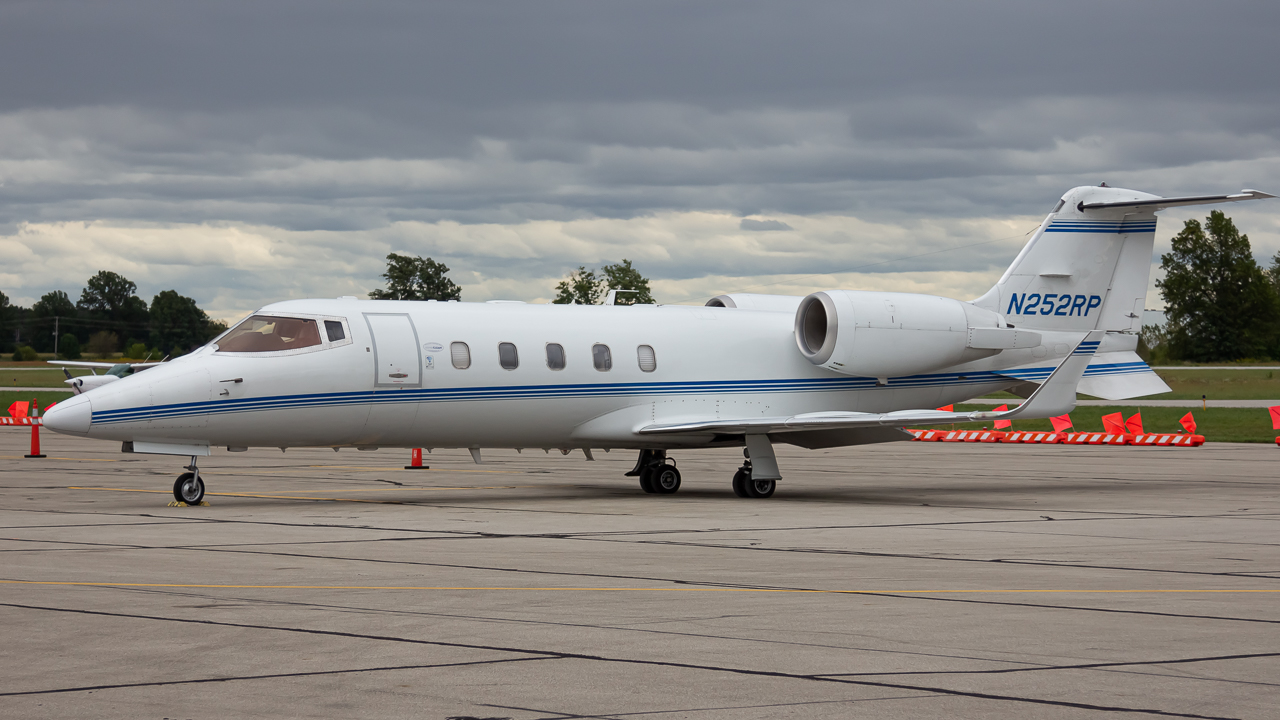 Full size: PRIVATE Learjet 60 N252RP at Delaware Municipal Airport