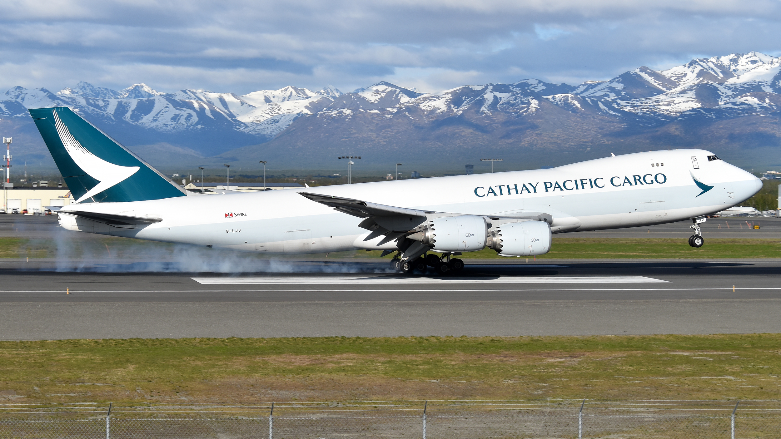 Full size: Cathay Pacific Cargo Boeing 747-8F B-LJJ at Anchorage Ted Stevens International Airport