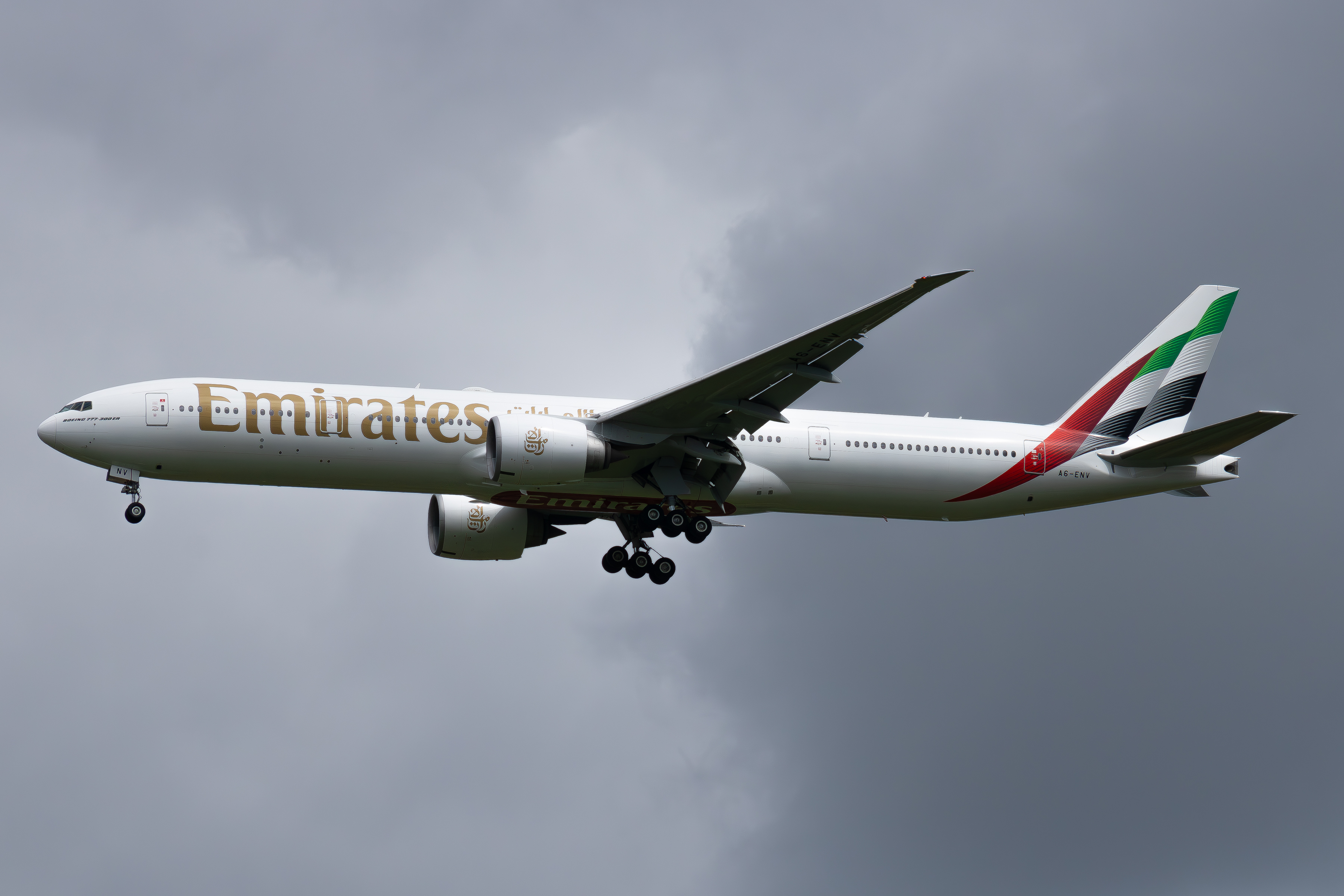 Full size: Emirates Boeing 777-300ER A6-ENV at Dublin International Airport