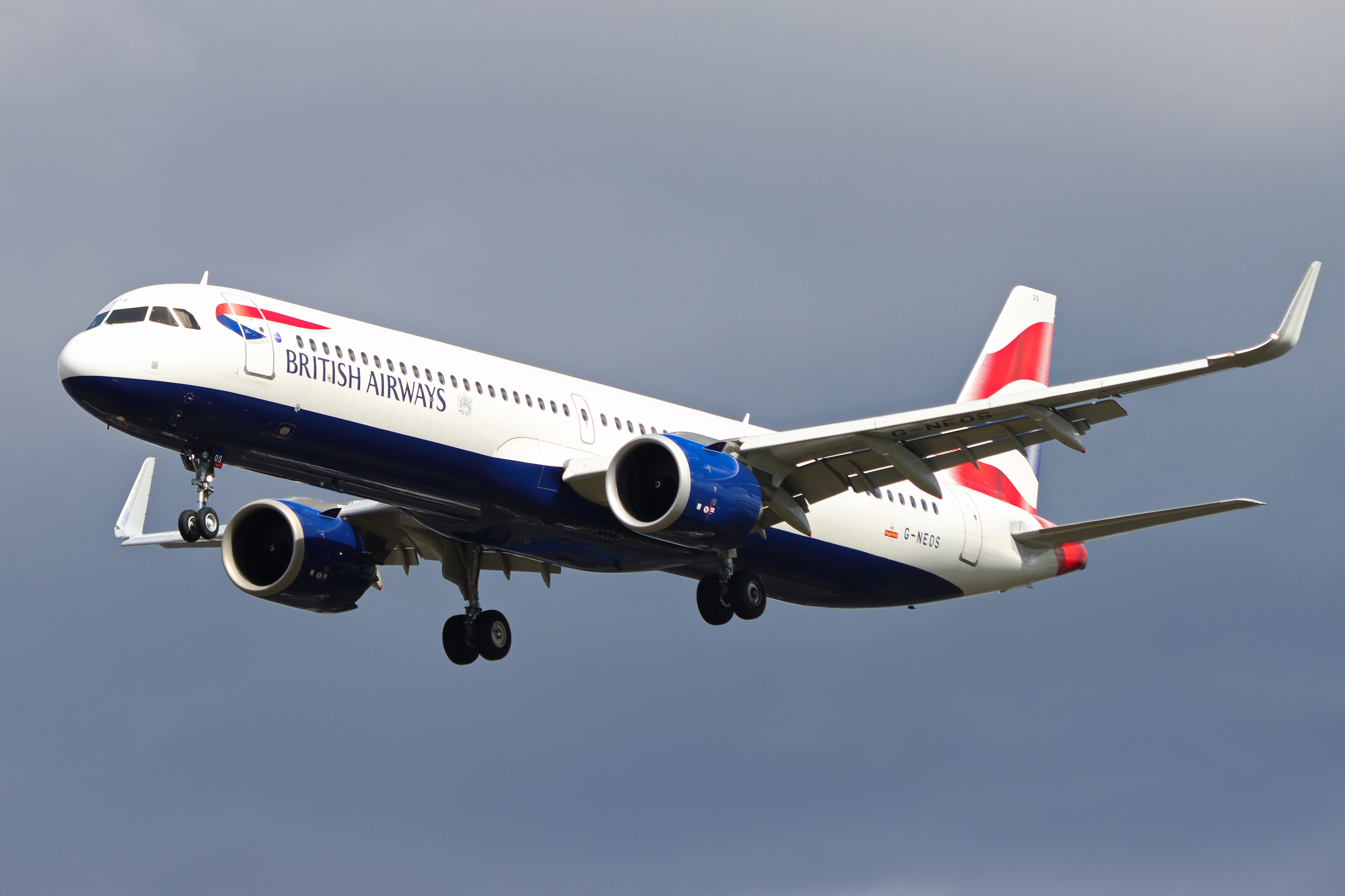 Full size: British Airways Airbus A321NEO G-NEOS at London Heathrow International Airport