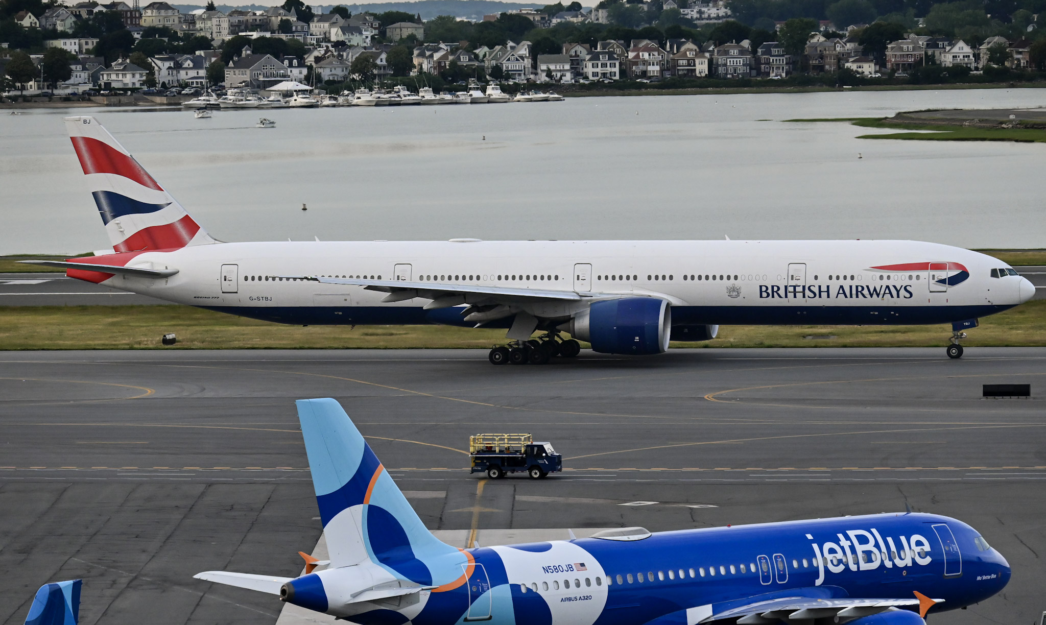 Full size: British Airways Boeing 777-300ER G-STBJ at General Edward Lawrence Logan International Airport