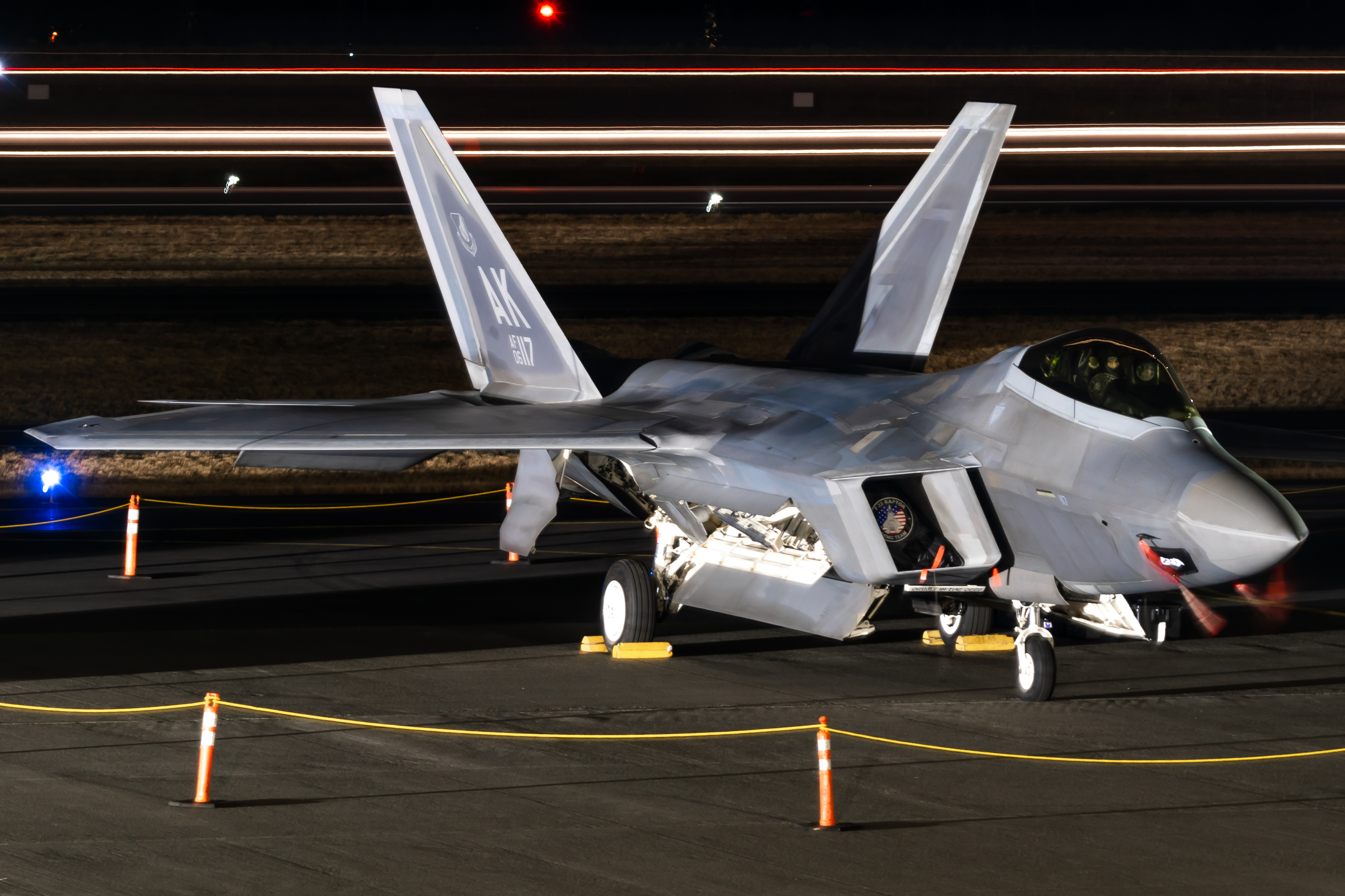 Full size: USAF - United States Air Force Lockheed Martin F-22A Raptor 06-4117 at Portland International Airport