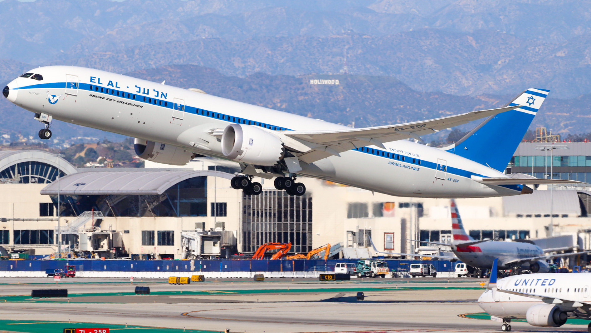 Full size: EL AL Boeing 787-9 4X-EDF at Los Angeles International Airport