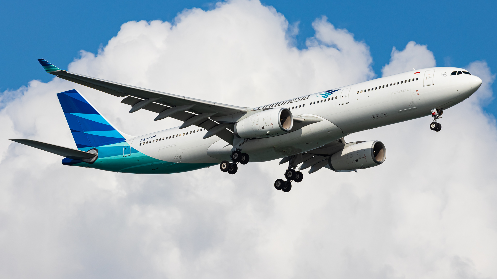 Full size: Garuda Indonesia Airbus A330-341 PK-GPF at Singapore-Changi Airport