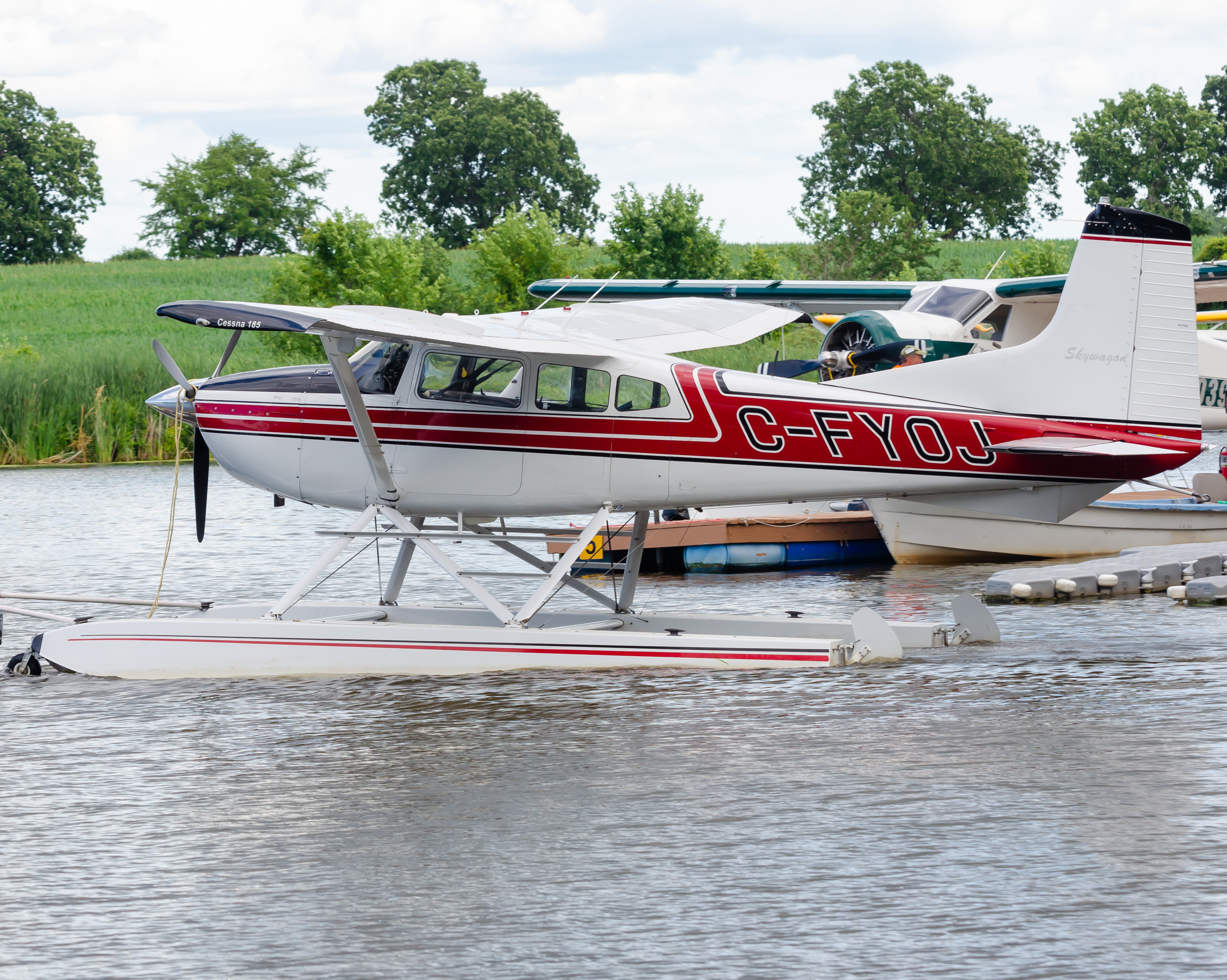 Full size: PRIVATE Cessna 185 Skywagon C-FYOJ at 
