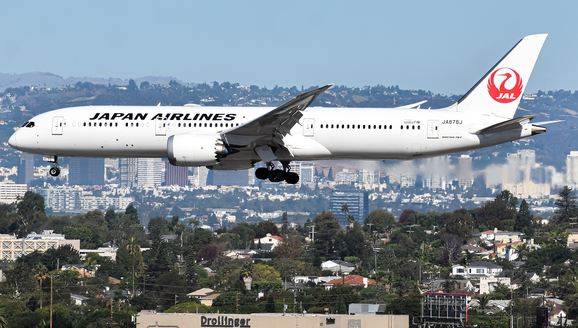 Full size: Japan Airlines Boeing 787-9 JA878J at Los Angeles International Airport