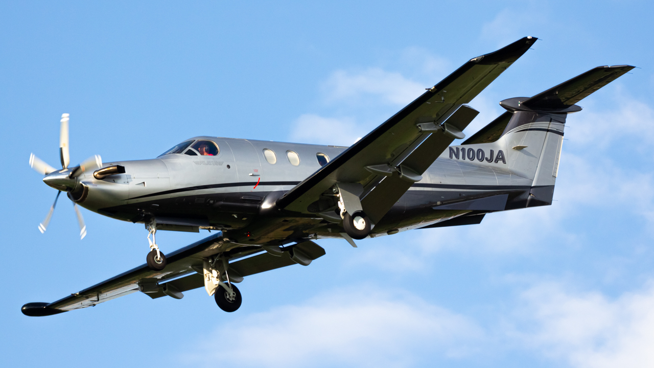 Full size: PRIVATE Pilatus PC-12 N100JA at John Glenn Columbus International Airport