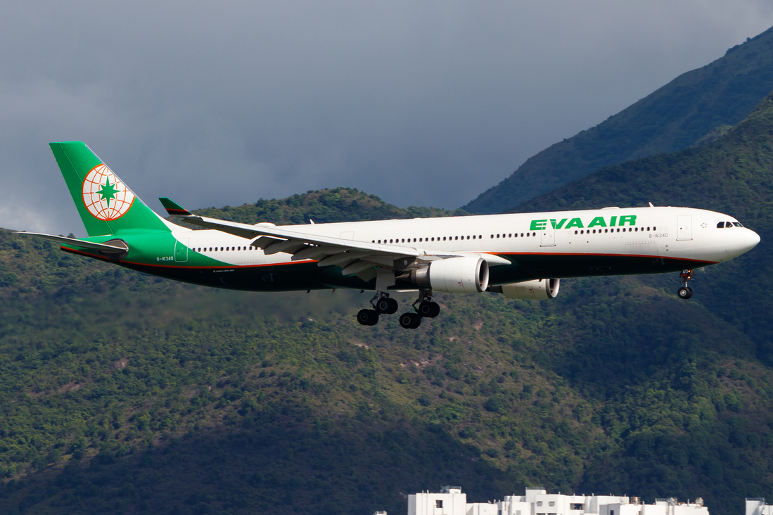 Full size: EVA Air Airbus A330-300 B-16340 at Hong Kong International Airport