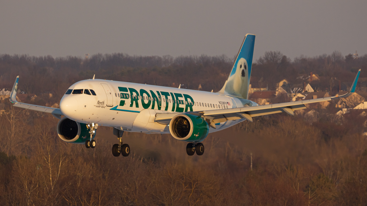 Full size: Frontier Airlines Airbus A320NEO N338FR at John Glenn Columbus International Airport