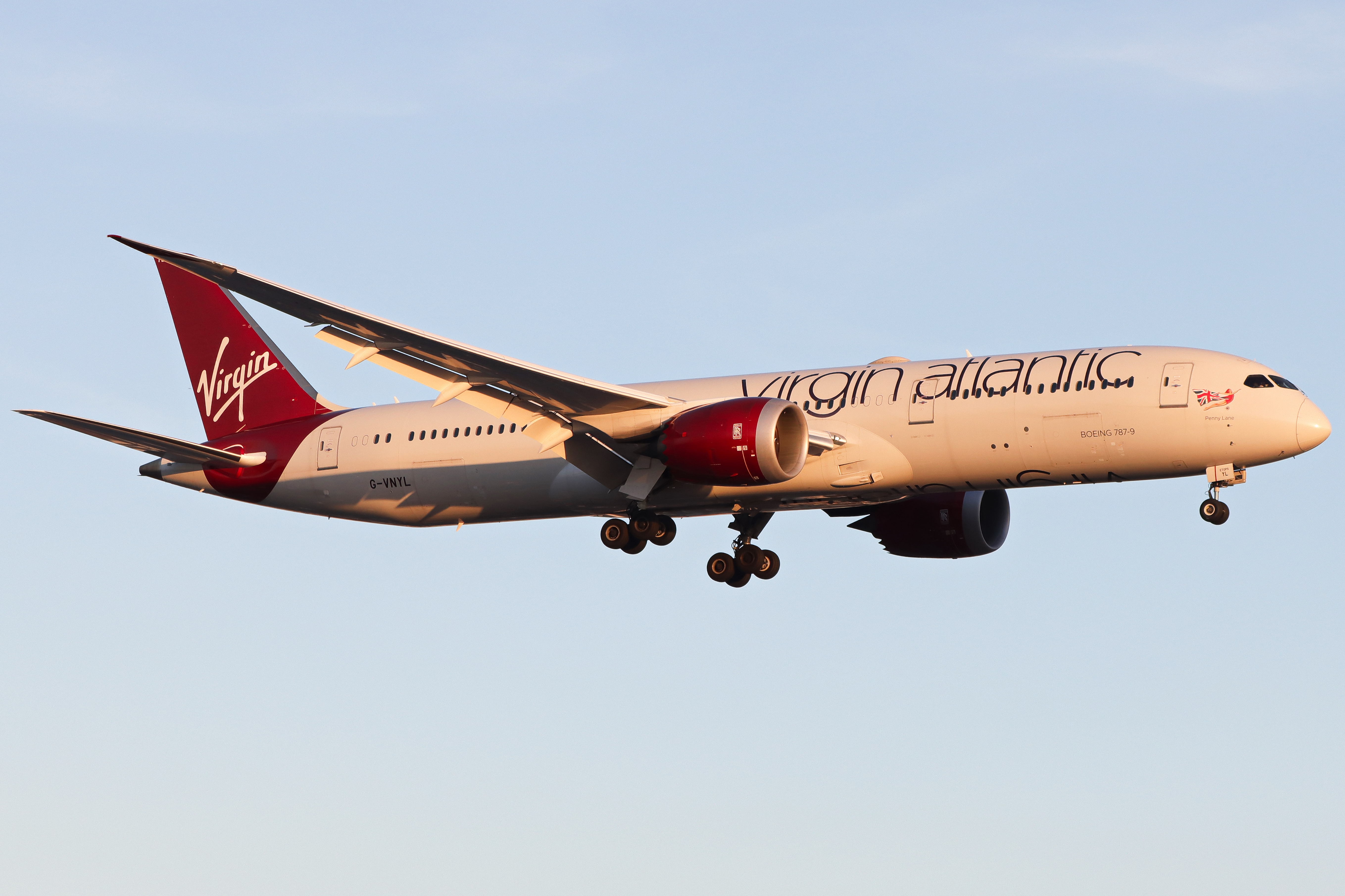 Full size: Virgin Atlantic Boeing 787-9 G-VNYL at London Heathrow International Airport