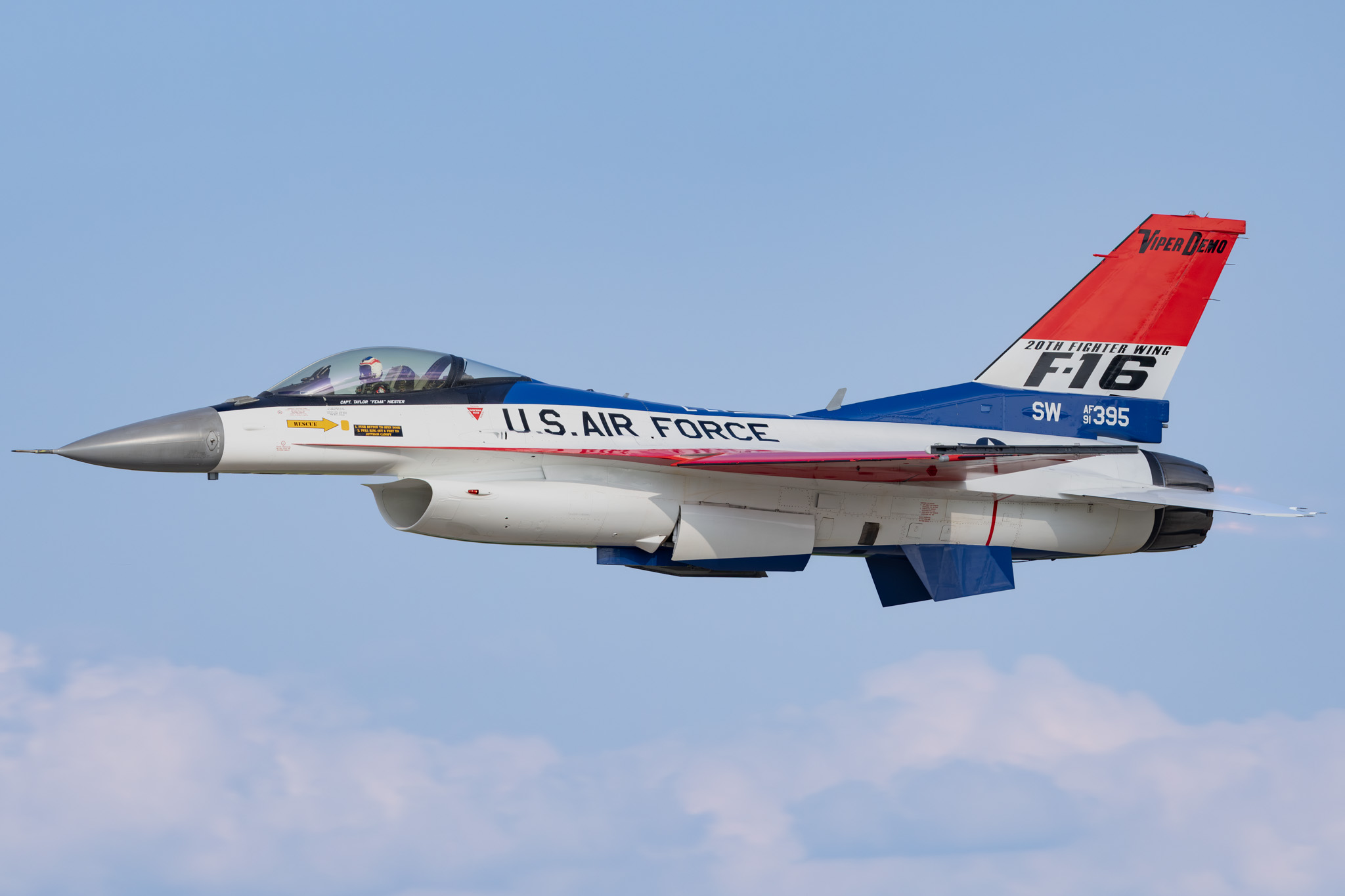 Full size: USAF - United States Air Force General Dynamics F-16 Fighting Falcon 91395 at Wittman Regional Airport
