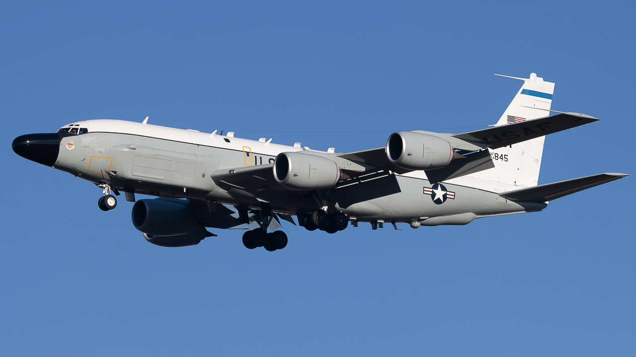 Full size: USAF - United States Air Force Boeing RC-135 Rivet Joint 64-14845 at Omaha Offutt Air Force Base