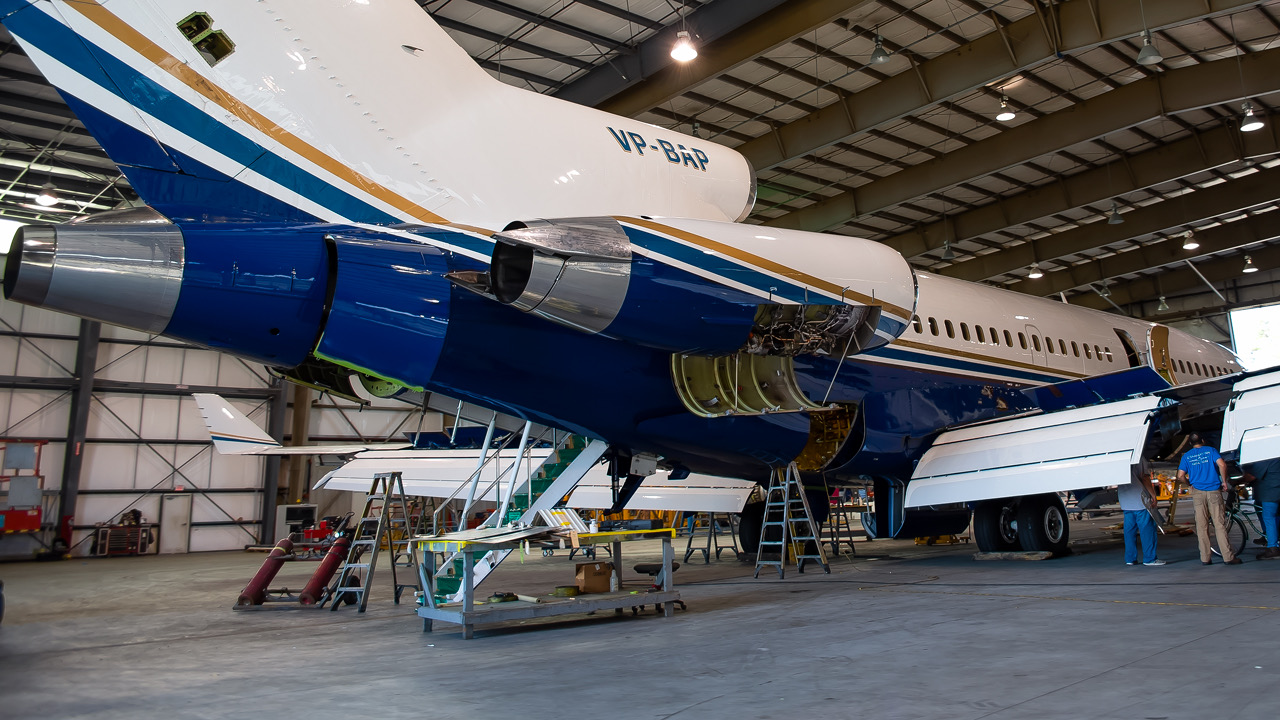 Full size: PRIVATE Boeing 727-100 VP-BAP at Brunswick Golden Isles Airport