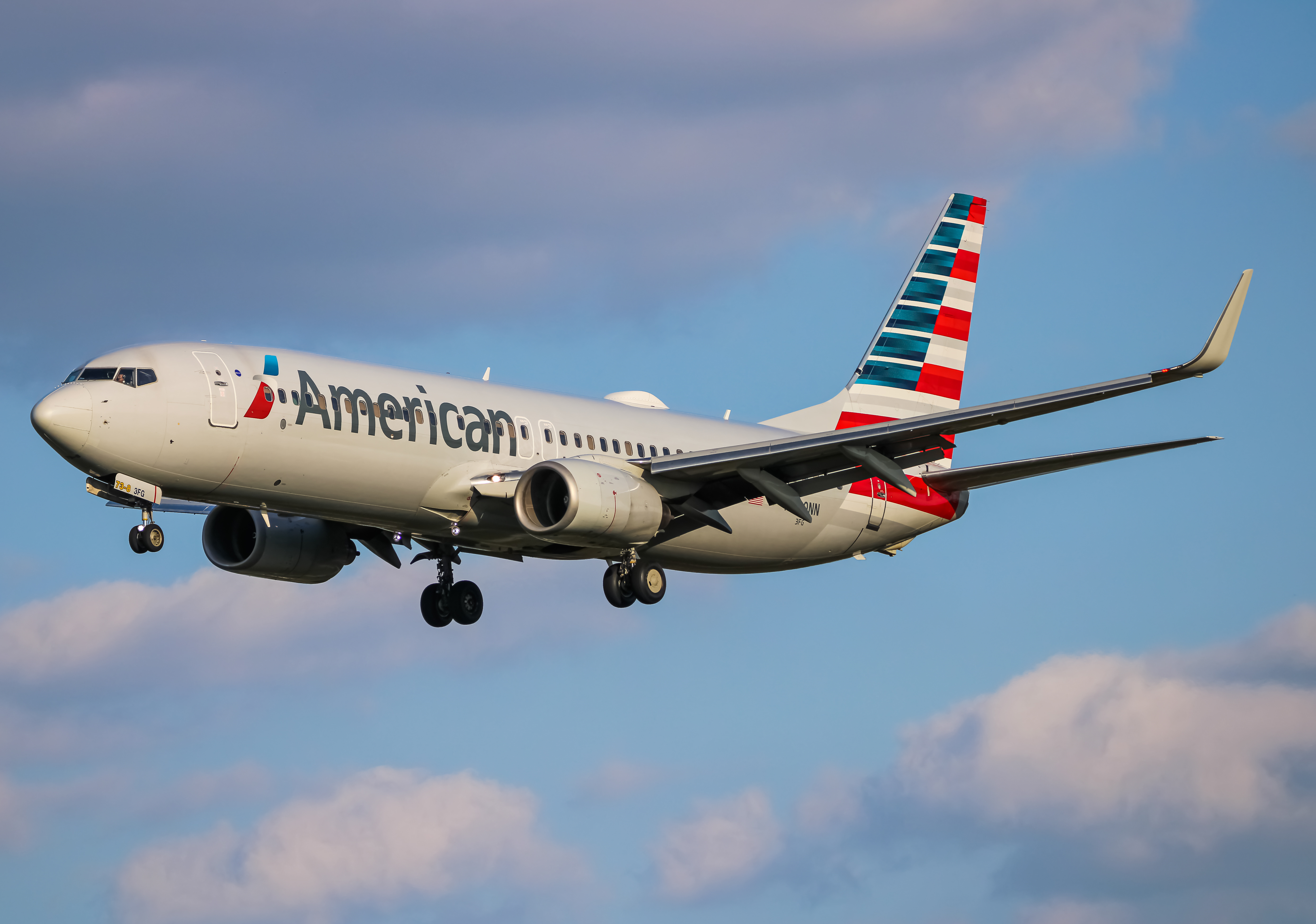 Full size: American Airlines Boeing 737-800 N830NN at Baltimore/Washington International Thurgood Marshall Airport