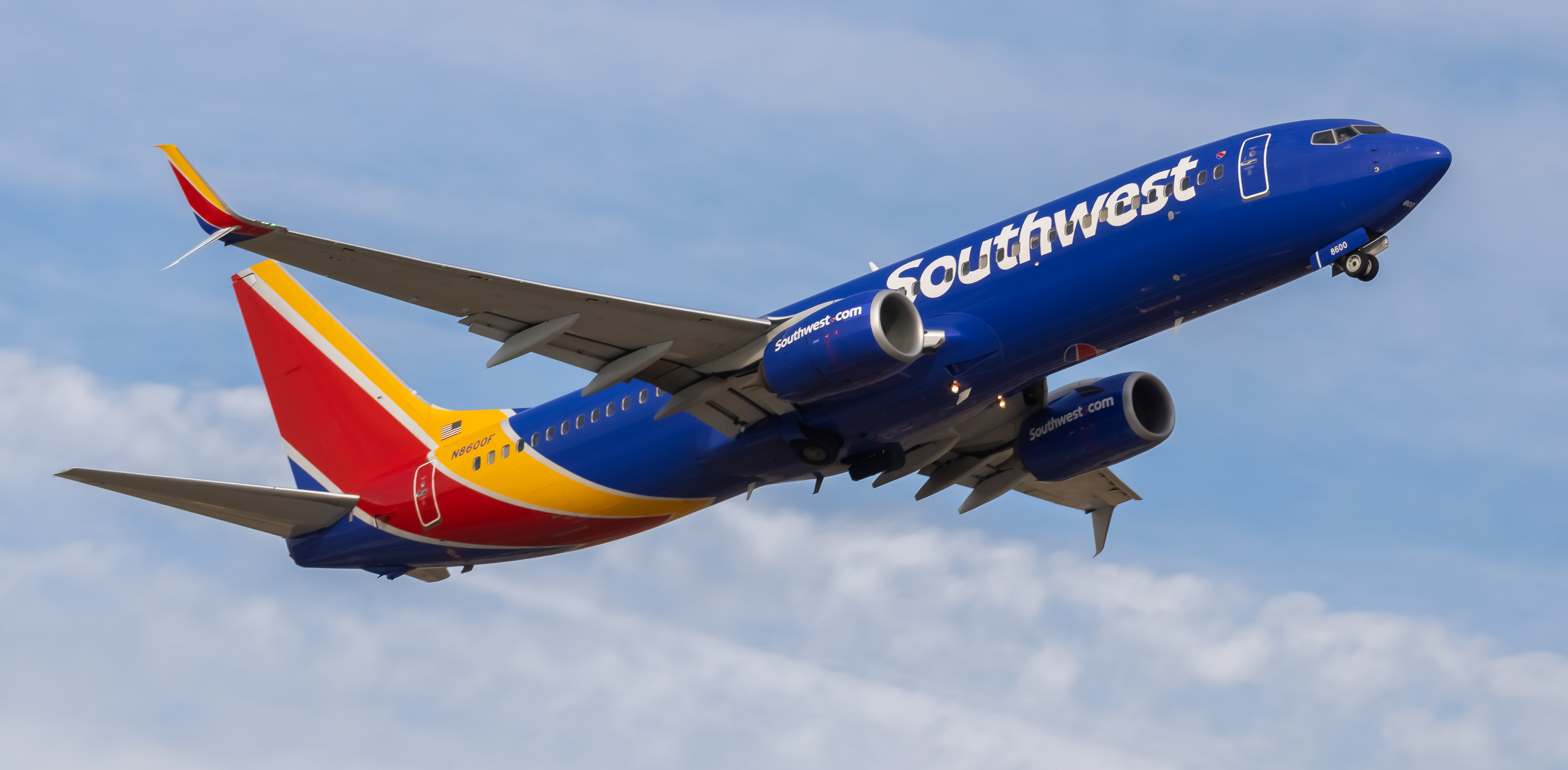 Full size: Southwest Airlines Boeing 737-800 N8600F at Baltimore/Washington International Thurgood Marshall Airport