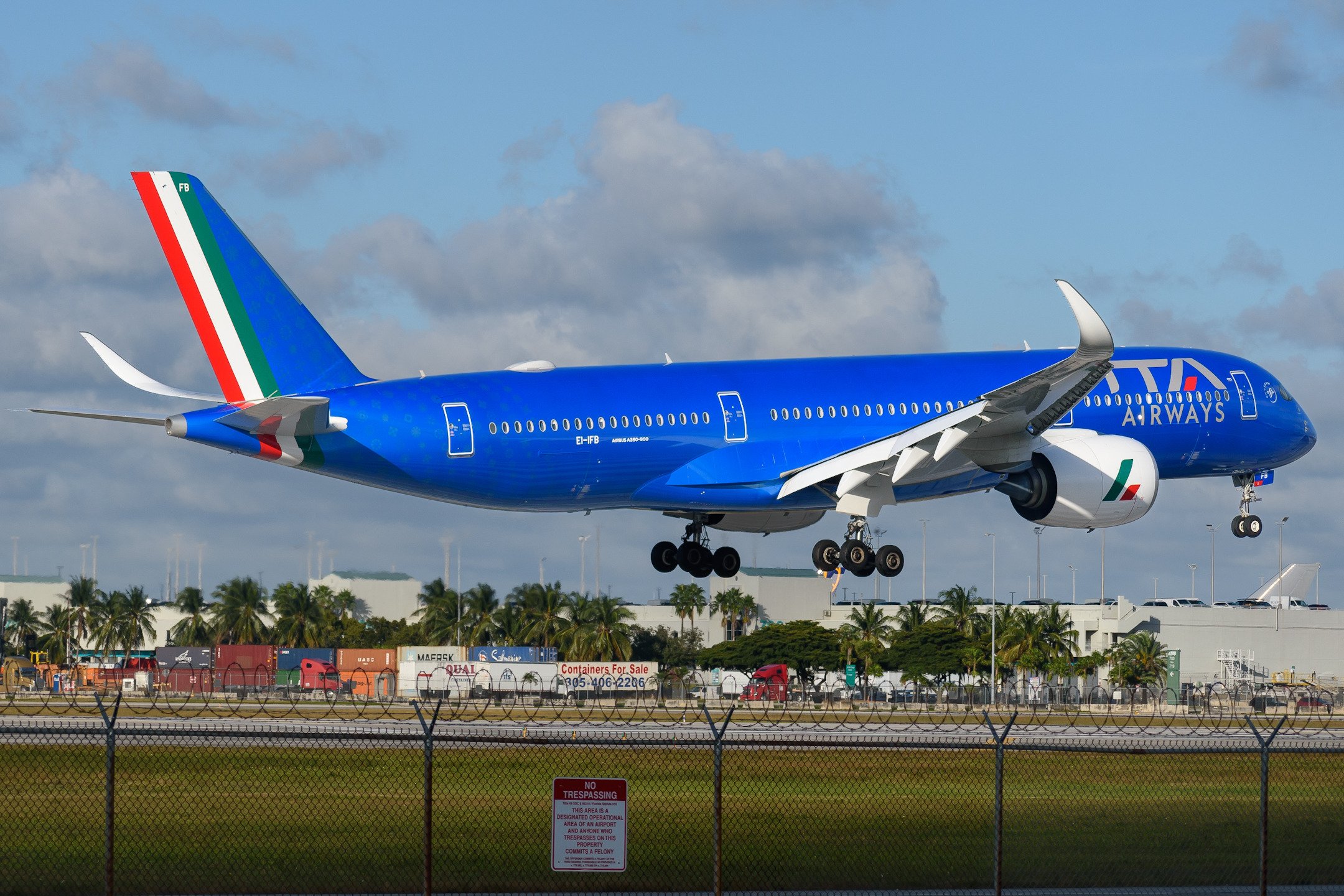 Full size: ITA Airways Airbus A350-900 EI-IFB at Miami International Airport