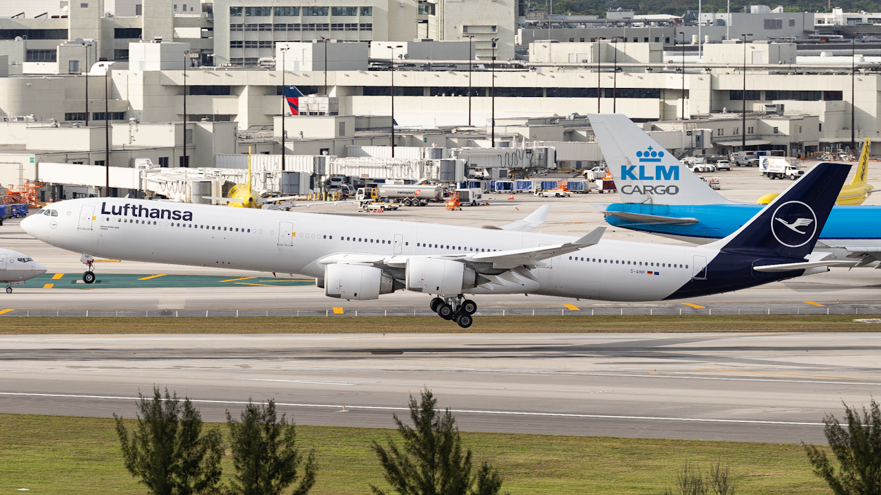 Full size: Lufthansa Airbus A340-600 D-AIHF at Miami International Airport