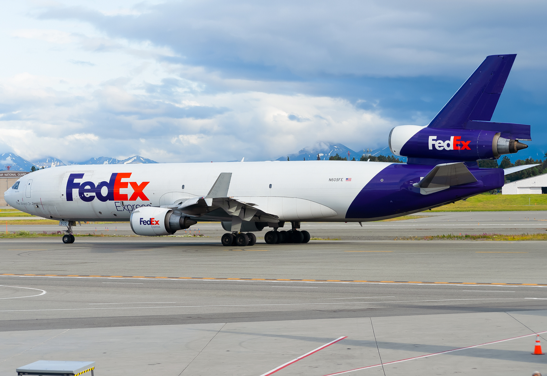 Full size: FedEx McDonnell Douglas MD-11F N605FE at Anchorage Ted Stevens International Airport