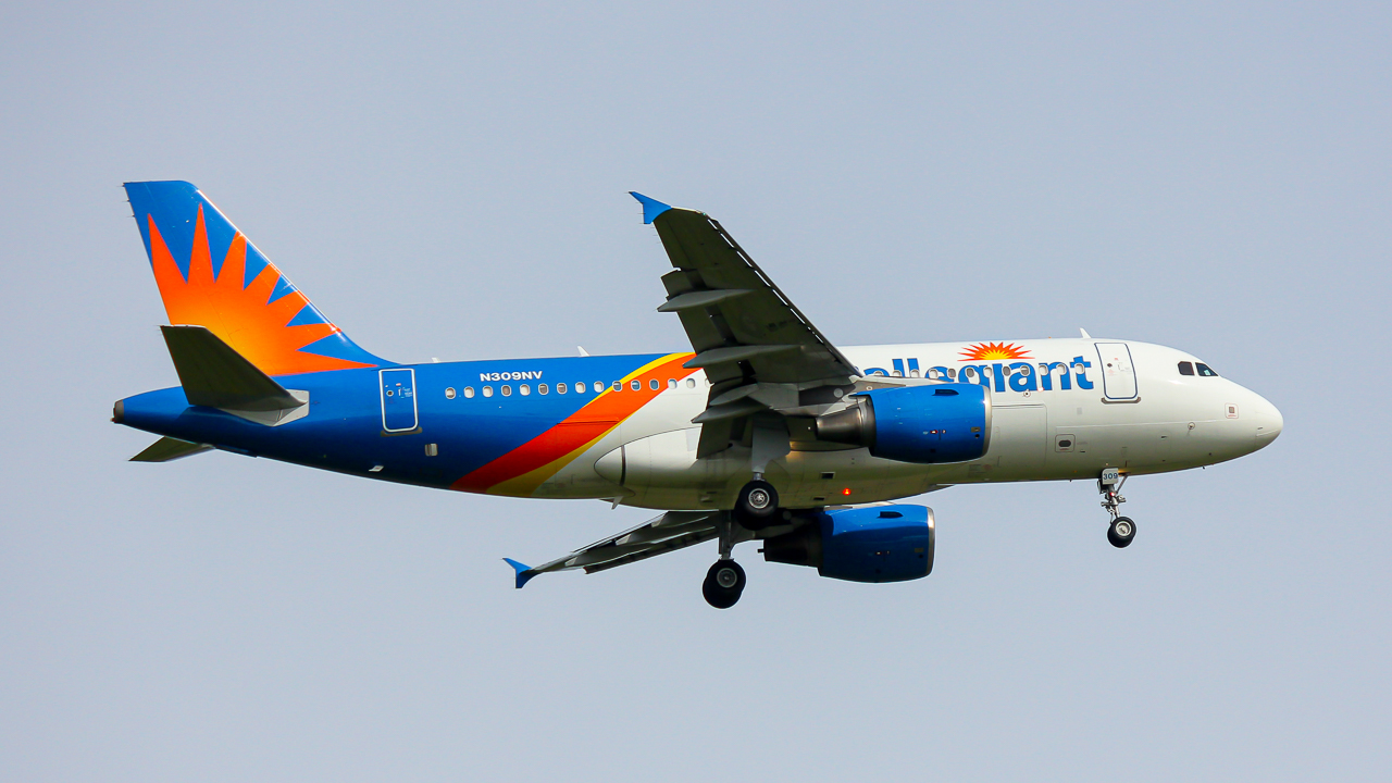 Full size: Allegiant Air Airbus A319 N309NV at Rickenbacker International Airport