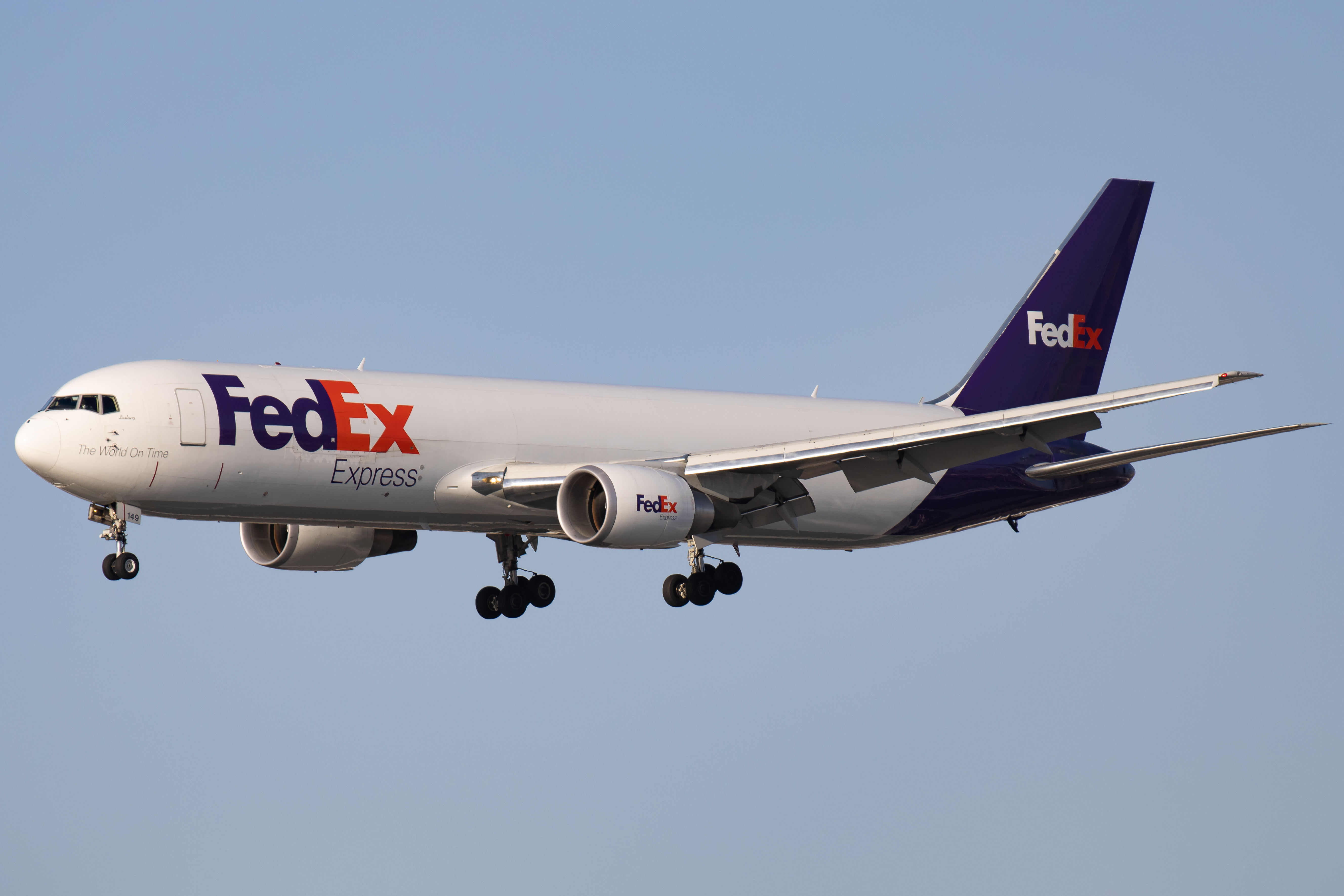 Full size: FedEx Boeing 767-300F N149FE at San Diego International Airport