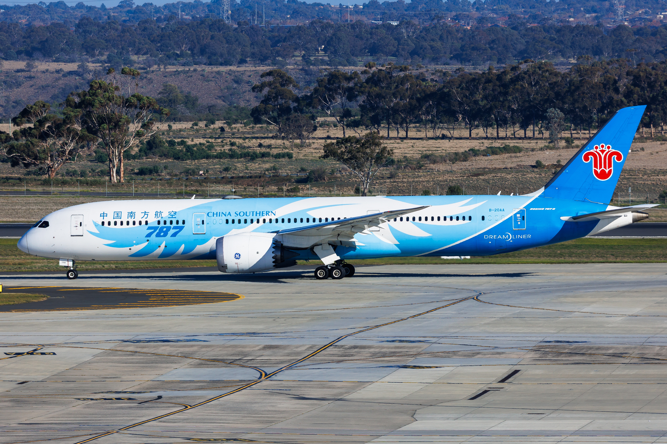 Full size: China Southern Airlines Boeing 787-9 B-20AA at Melbourne Airport