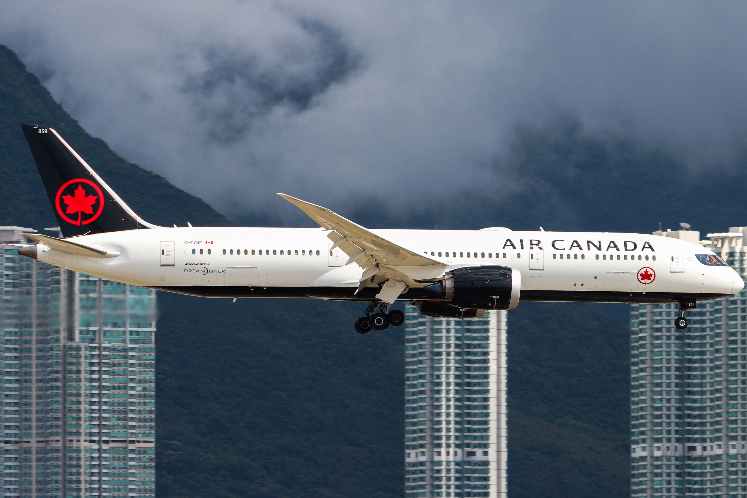 Full size: Air Canada Boeing 787-9 C-FVNF at Hong Kong International Airport