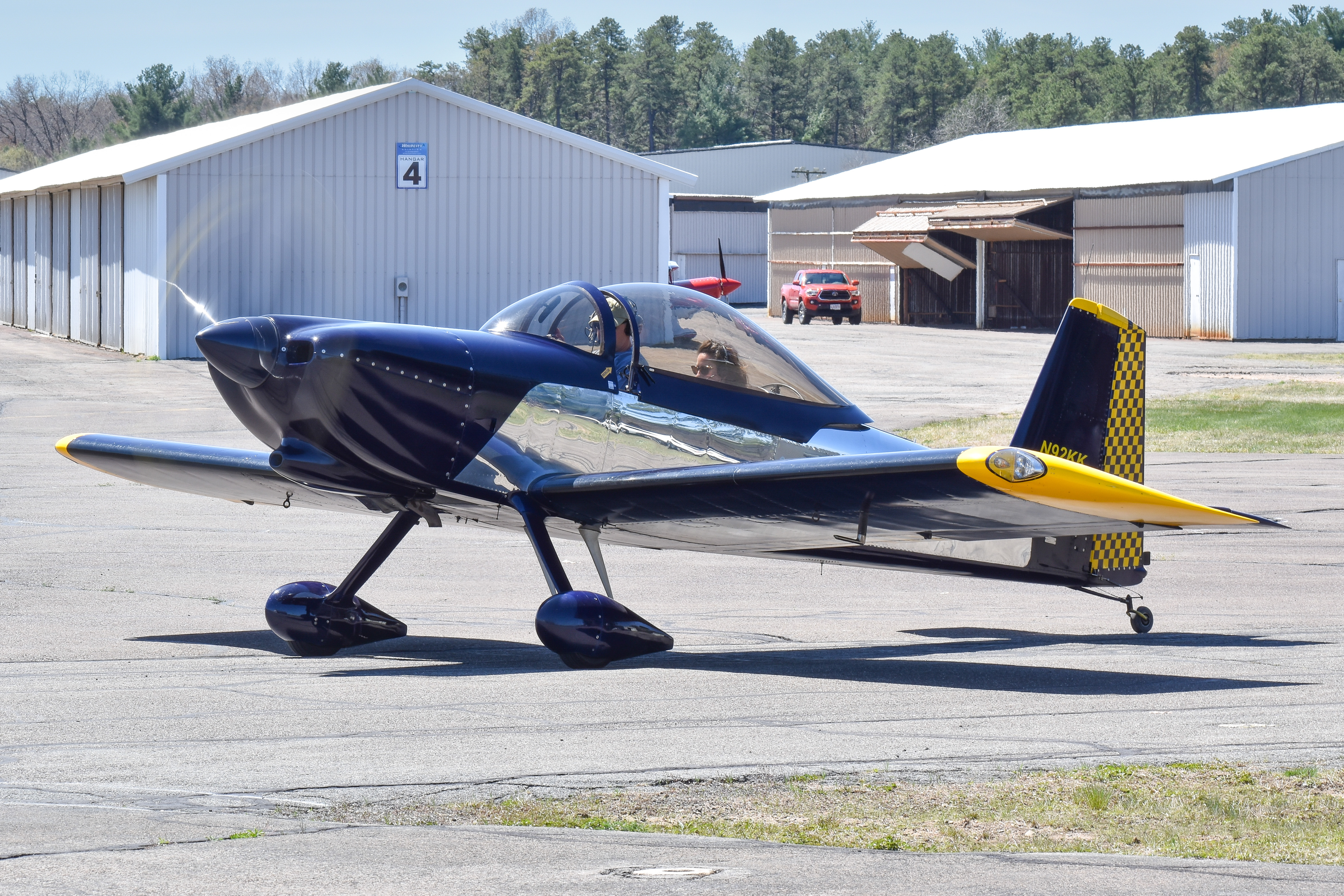 Full size: PRIVATE Vans RV-8 N92KK at Westfield-Barnes Regional Airport