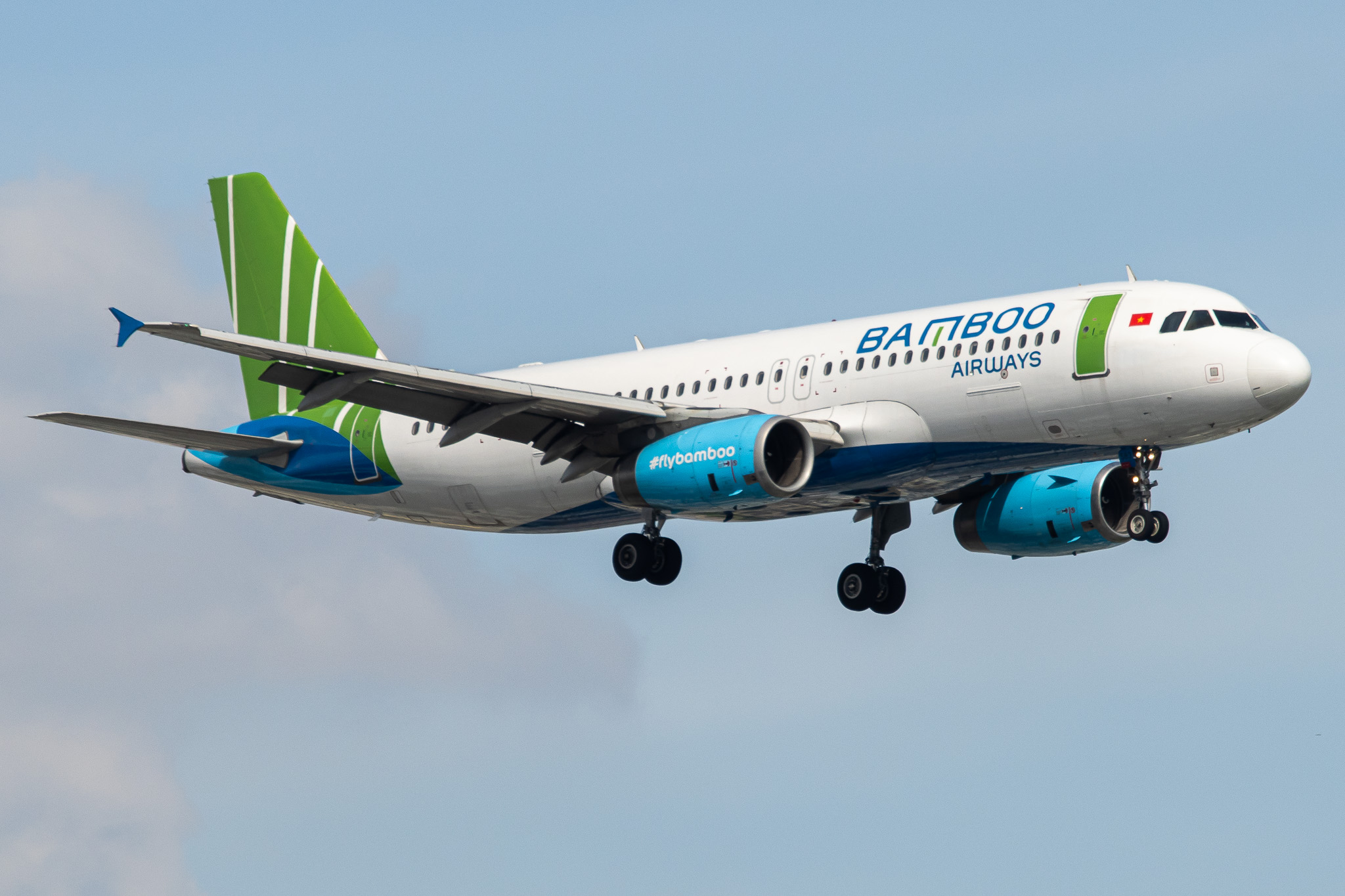 Full size: Bamboo Airways Airbus A320 VN-A583 at Tan Son Nhat International Airport