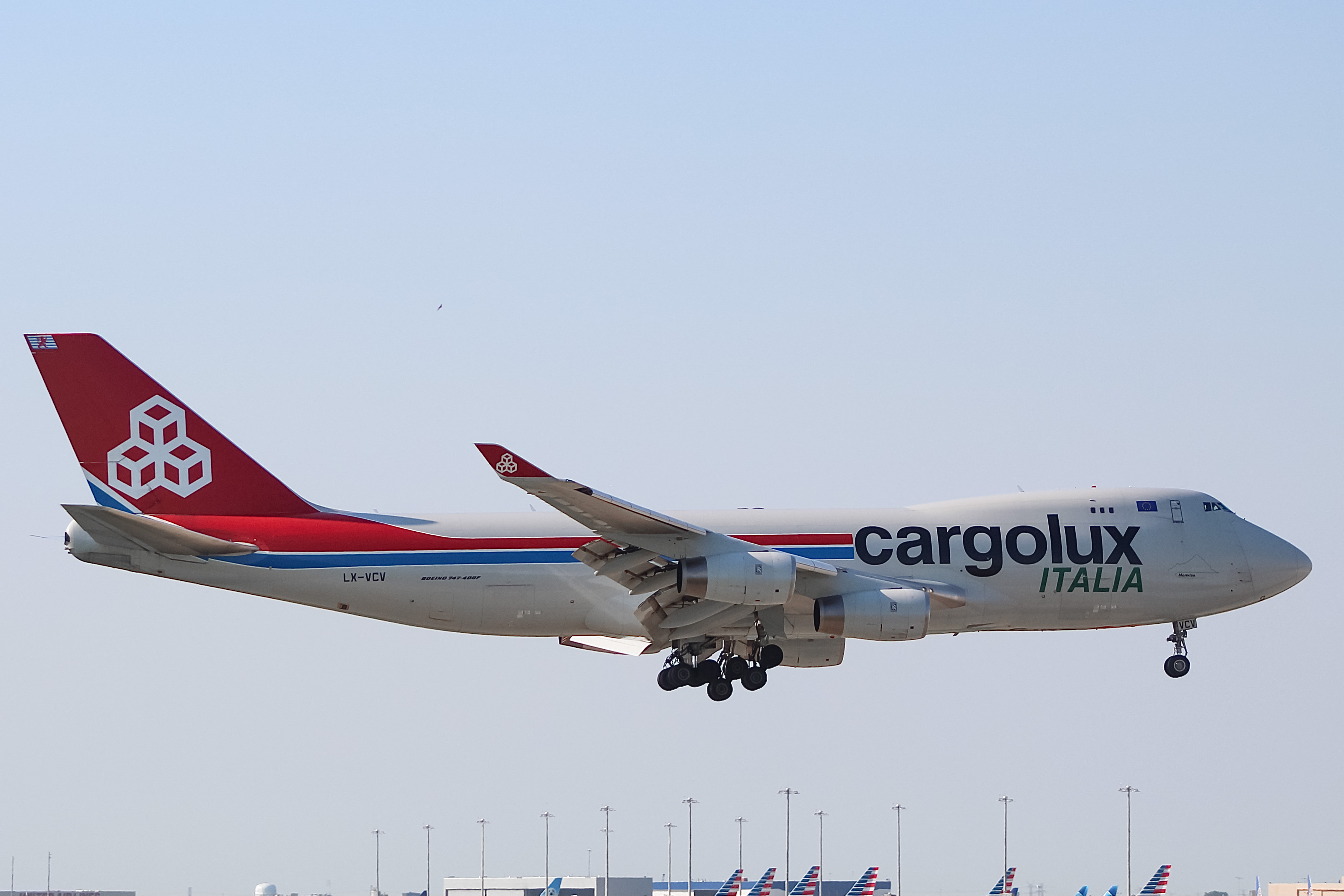 Full size: CargoLux Boeing 747-400F LX-VCV at Chicago O'Hare International Airport