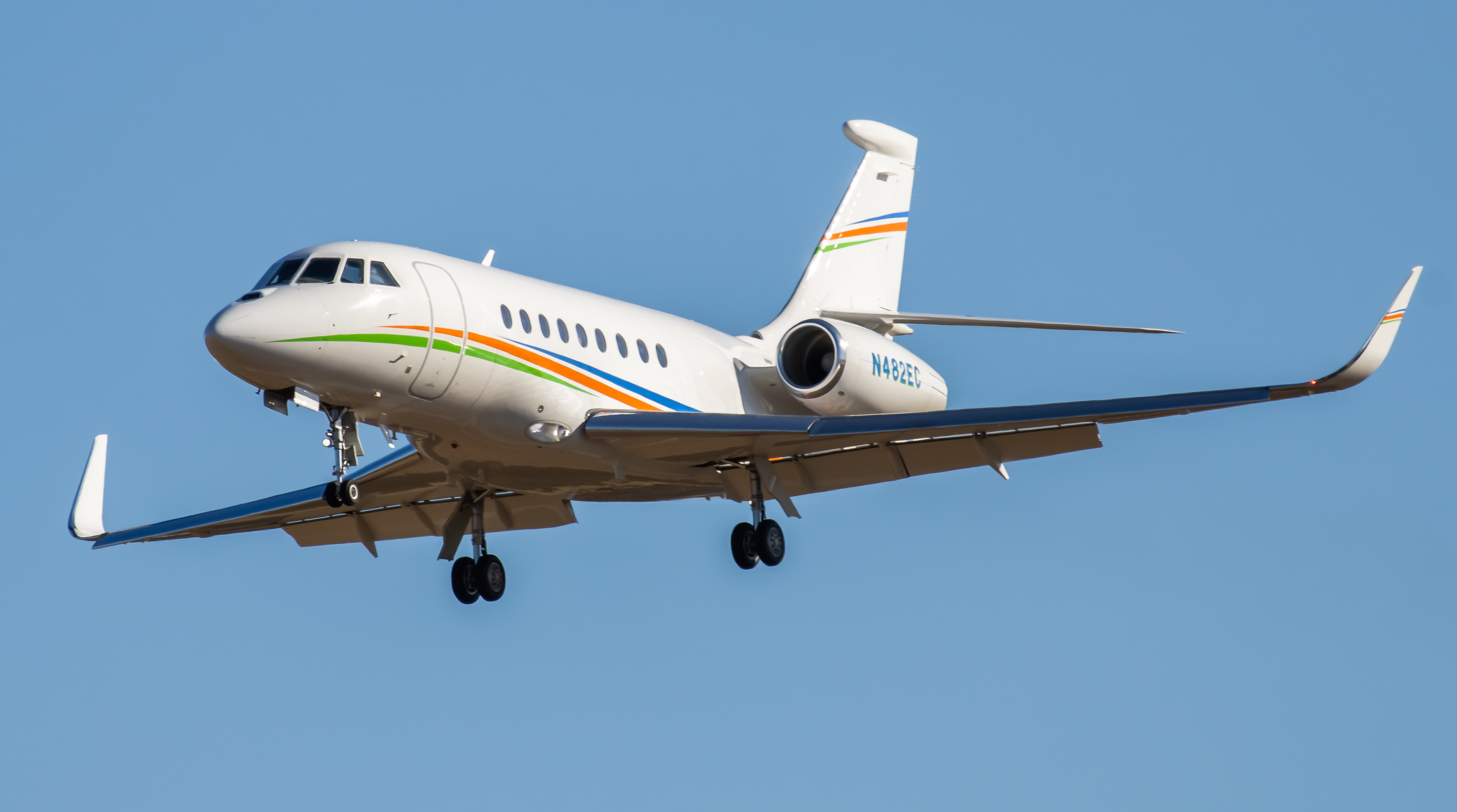Full size: PRIVATE Dassault Falcon 2000EX N482EC at Baltimore/Washington International Thurgood Marshall Airport