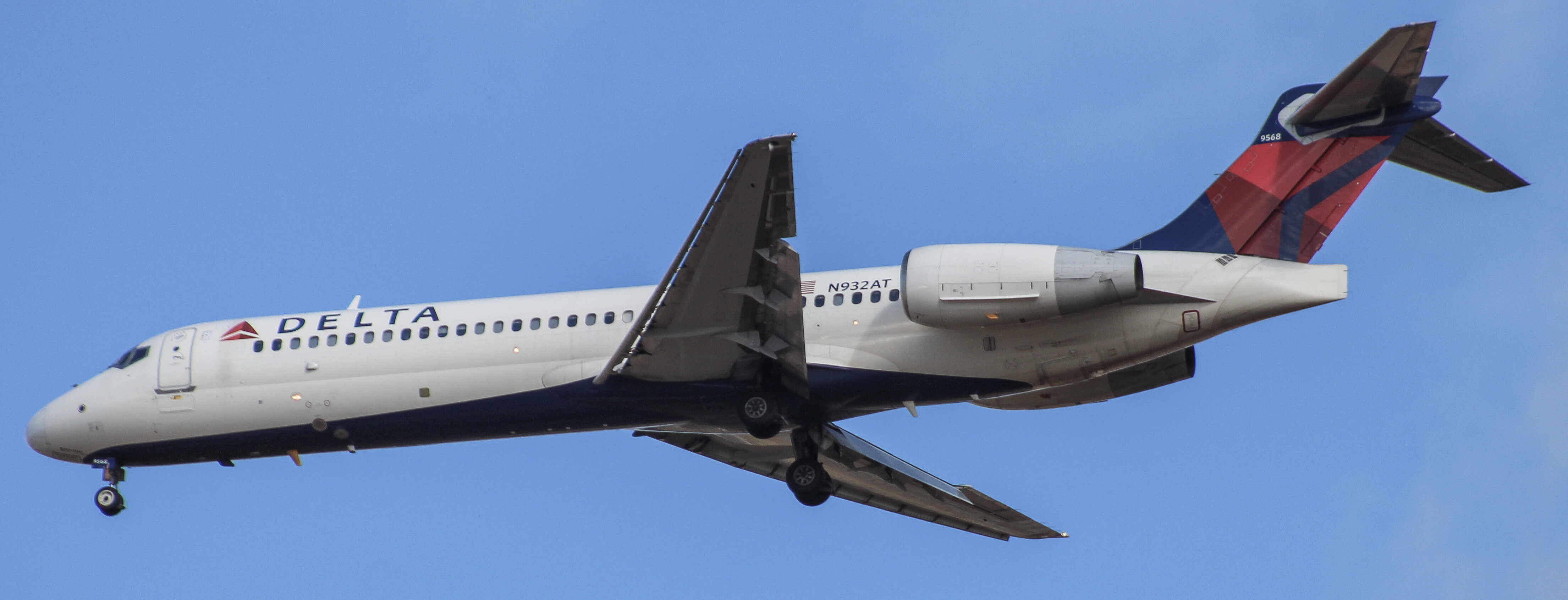 Full size: Delta Airlines Boeing 717-200 N932AT at Harrisburg International Airport