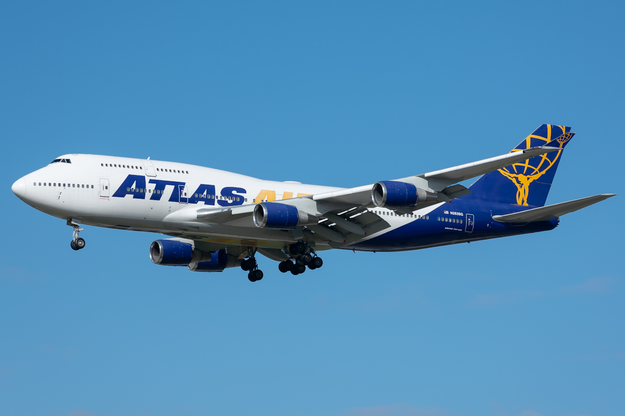 Full size: Atlas Air Boeing 747-400 N263SG at Pittsburgh International Airport